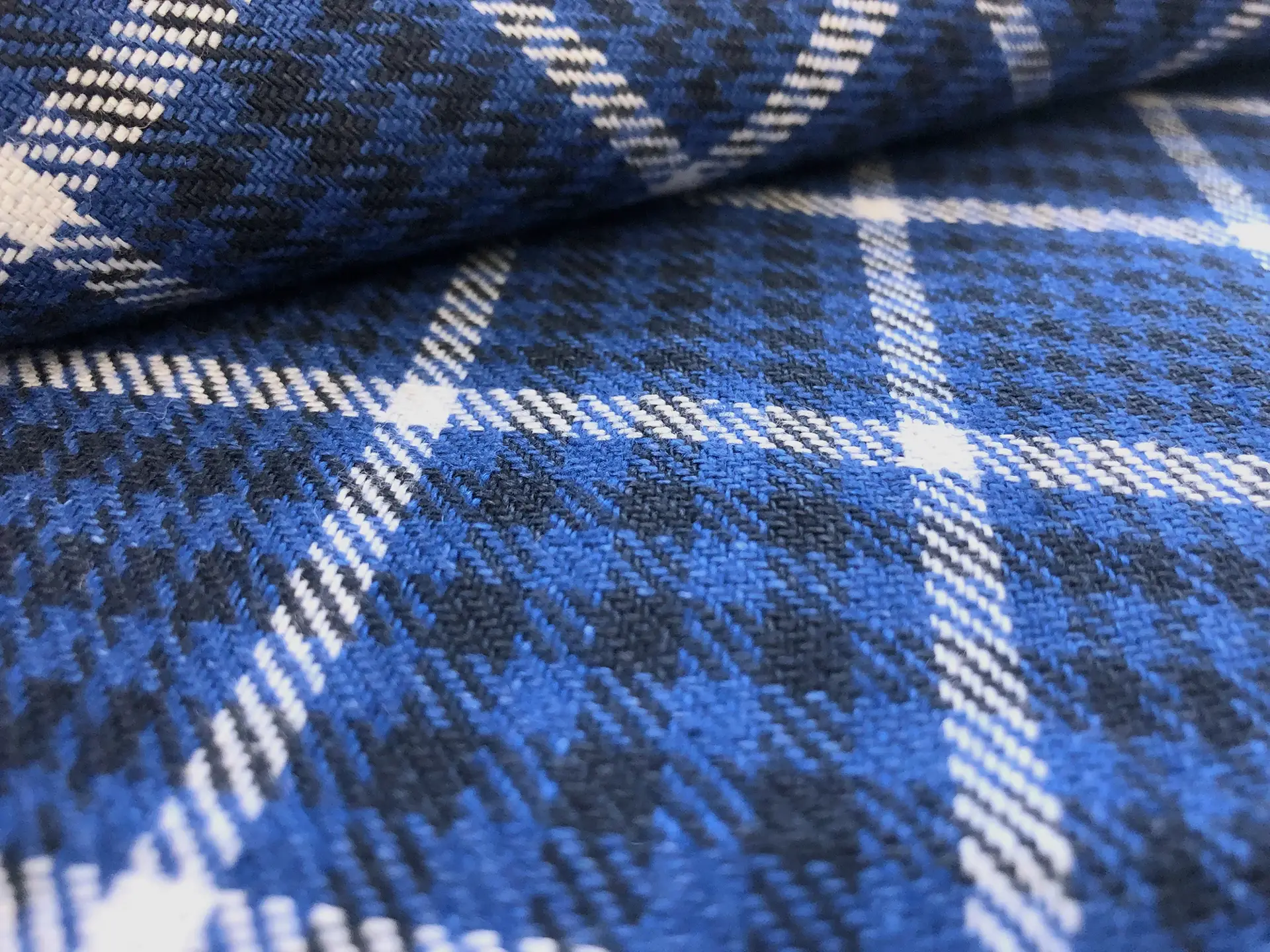 Washed Linen Houndstooth Plaid 