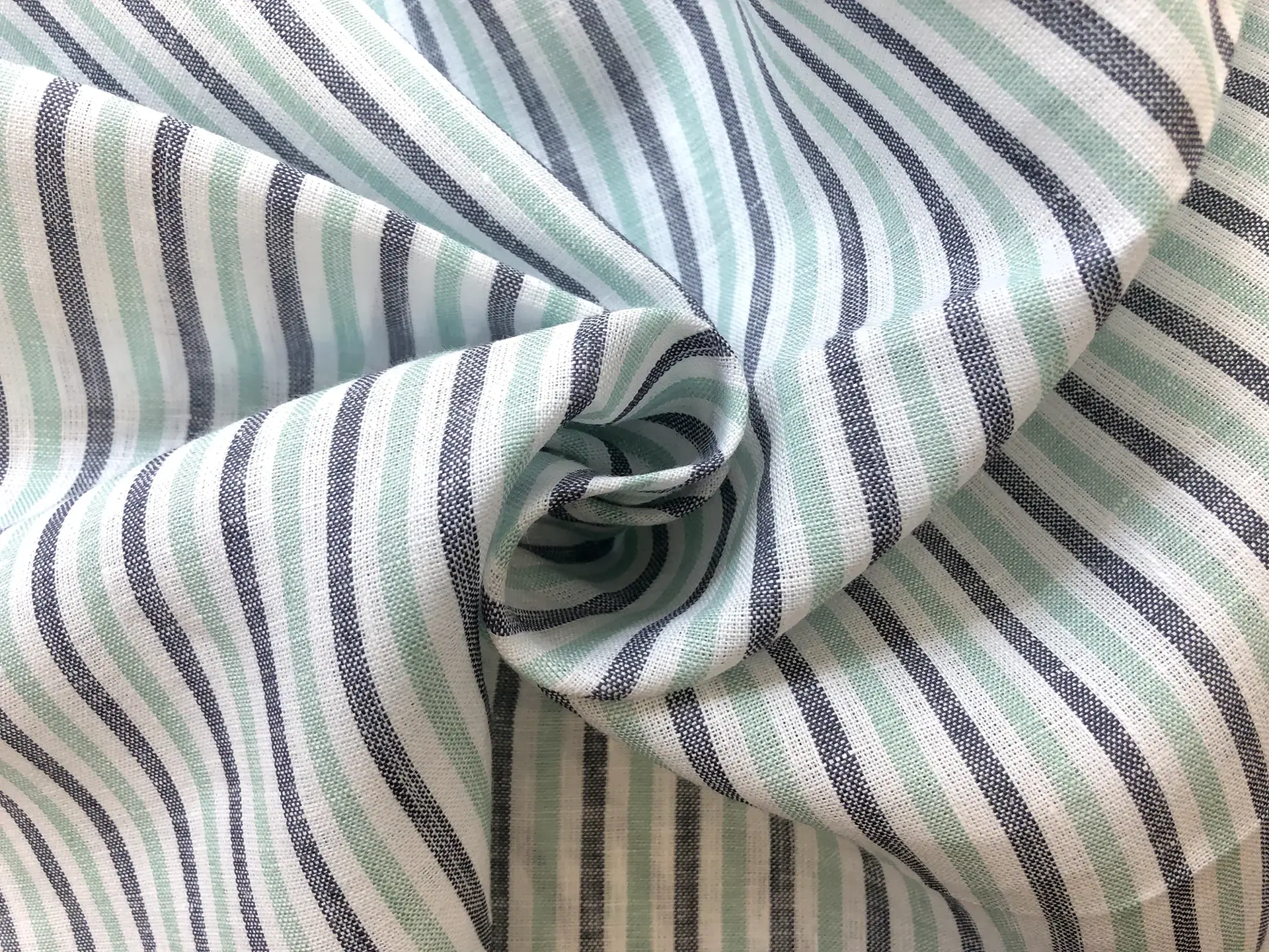Sanforized Linen Stripe in Mint