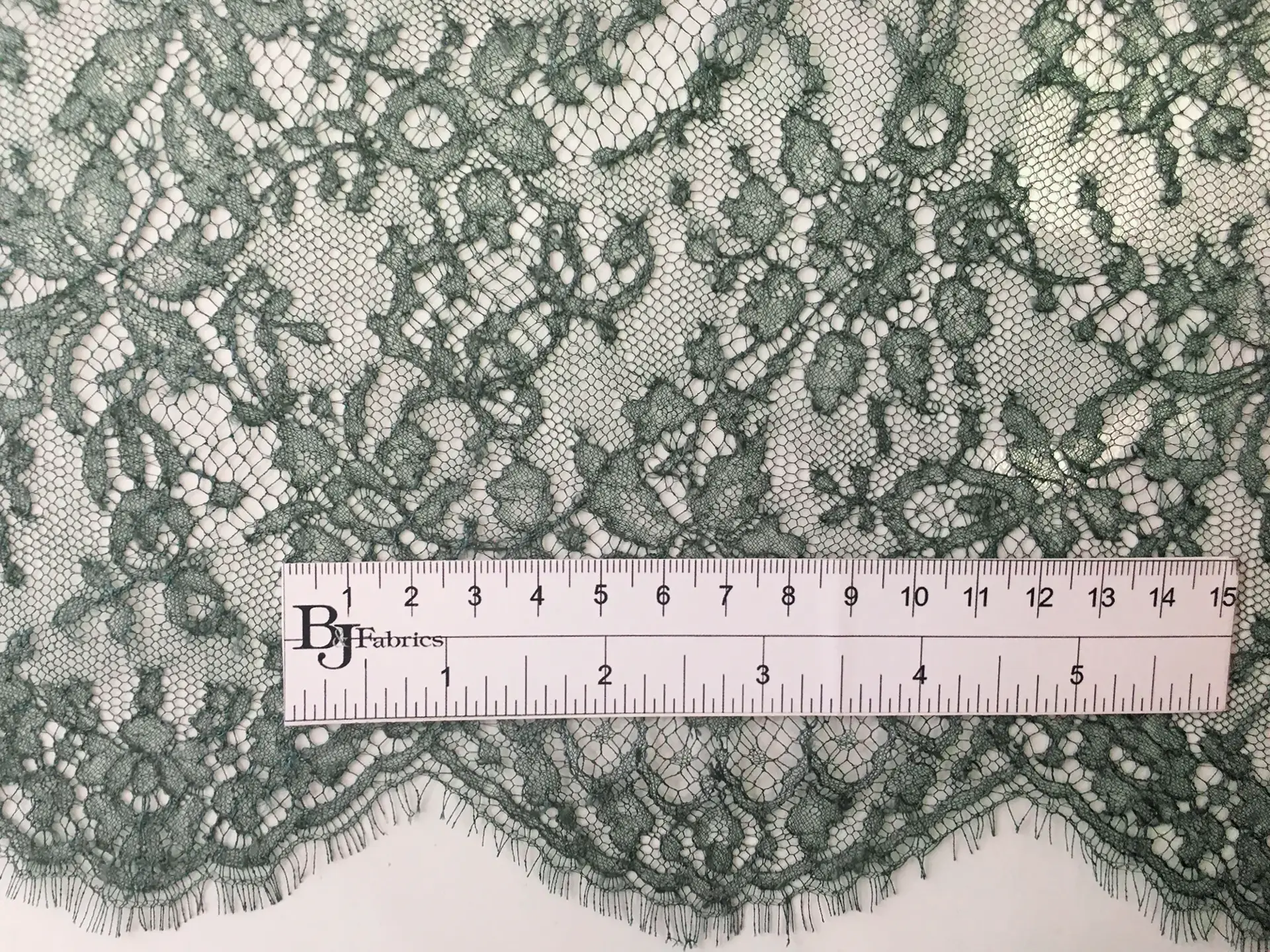 Chantilly Lace with floral Motifs in Hunter Green