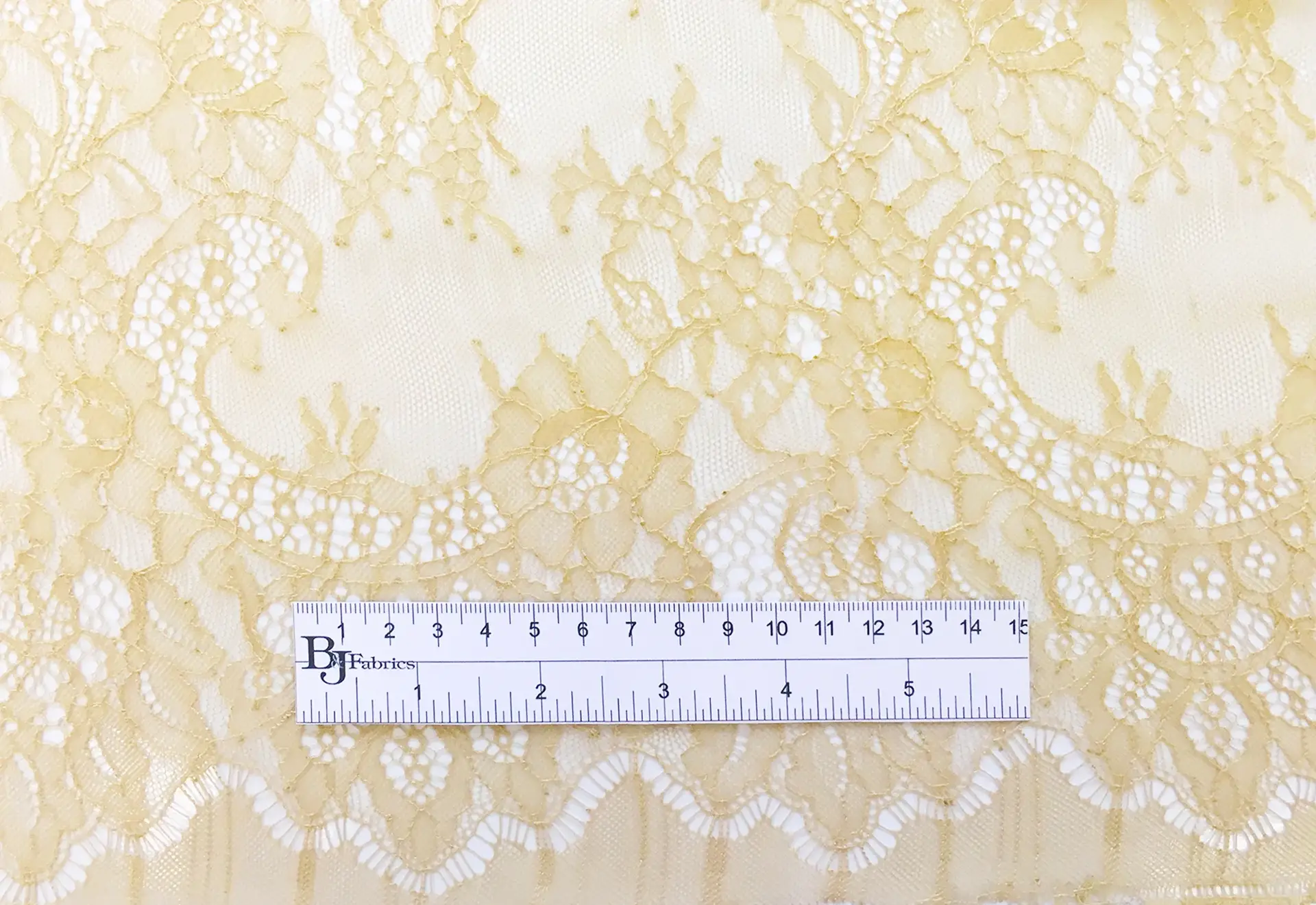Chantilly Lace in Flax