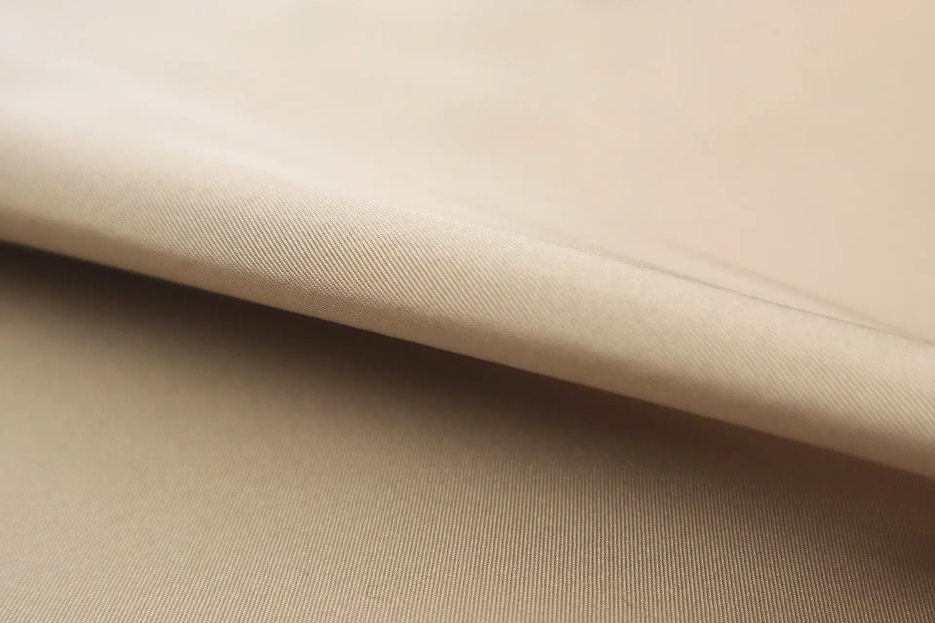 Silk Gros de Londres with a Bounce Finish in Medium Taupe