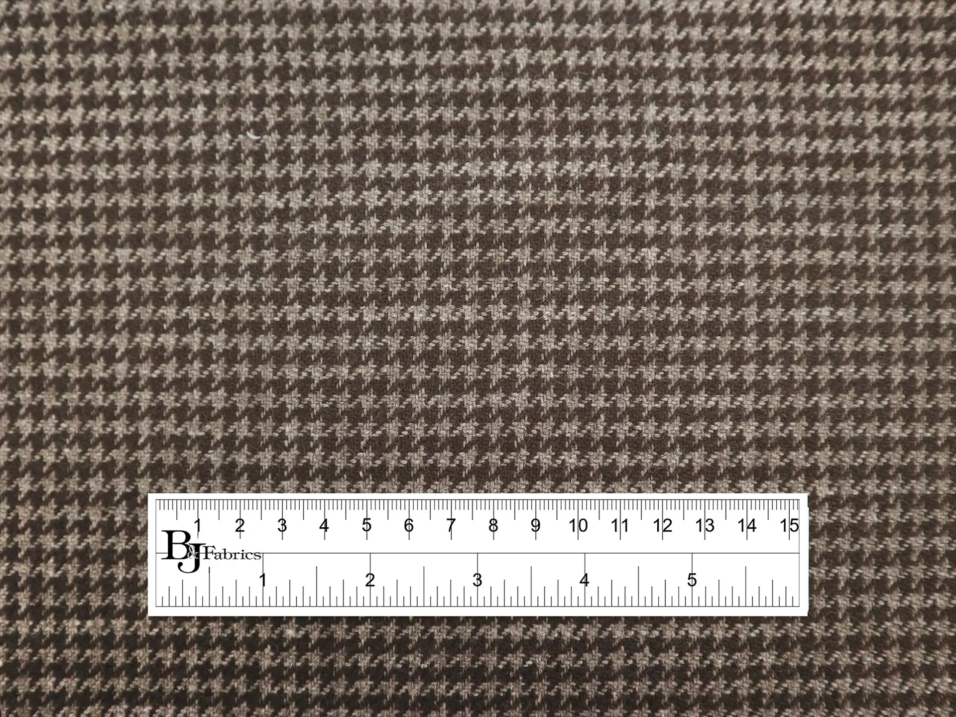Lambswool Houndstooth Suiting in Brown Taupe