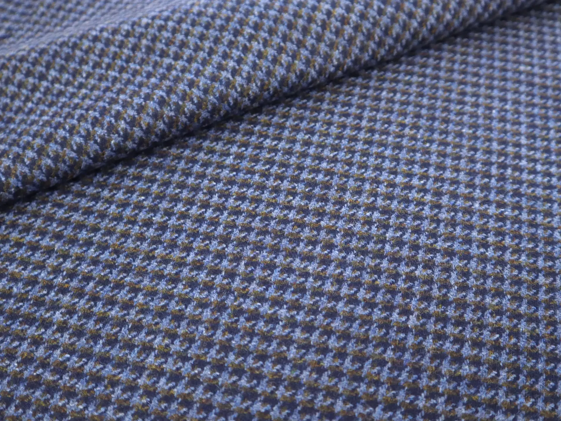 Wool Houndstooth Suiting in Cornflower & Brown