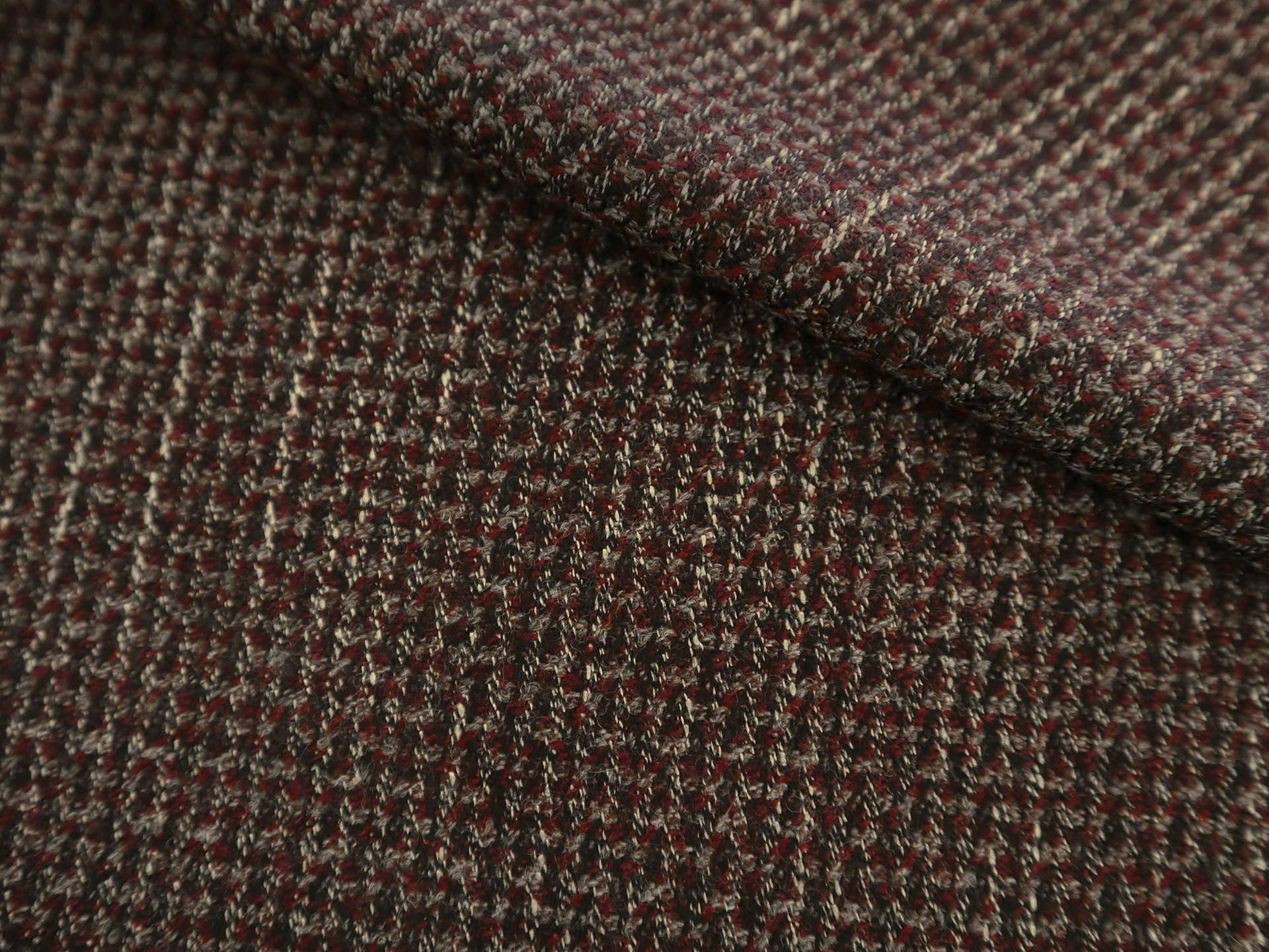 Italian Virgin Wool and Bamboo Suiting in Burgundy