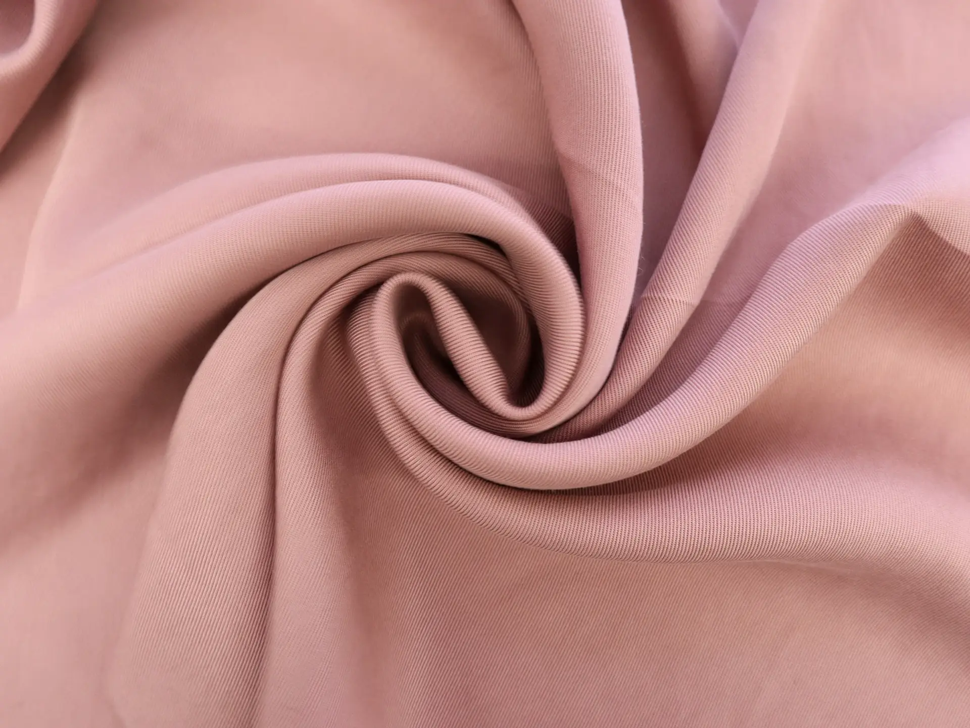 Sustainable Lyocell Twill in Woodrose