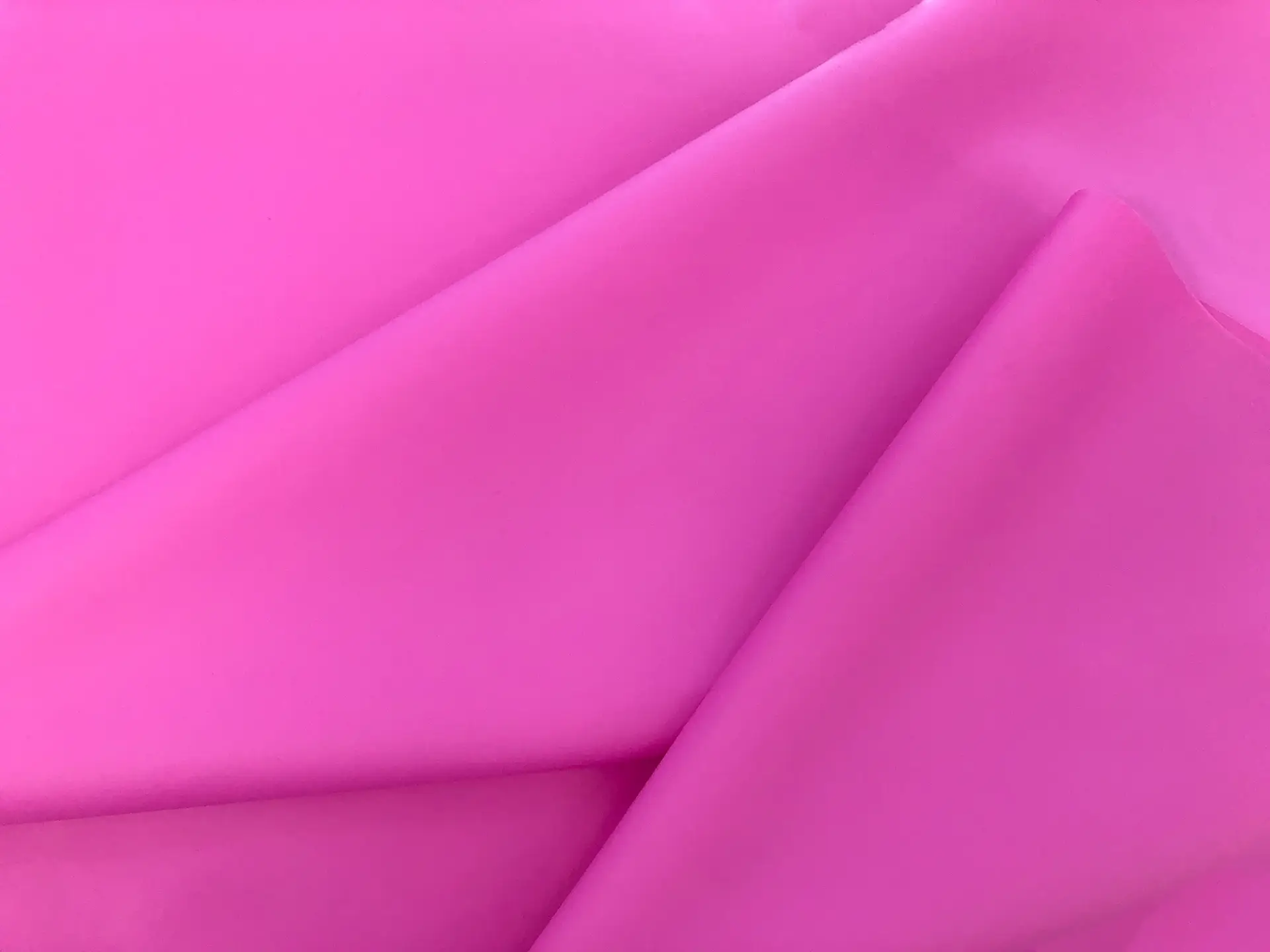 Opaque Liquid Polyurethane in Fuchsia