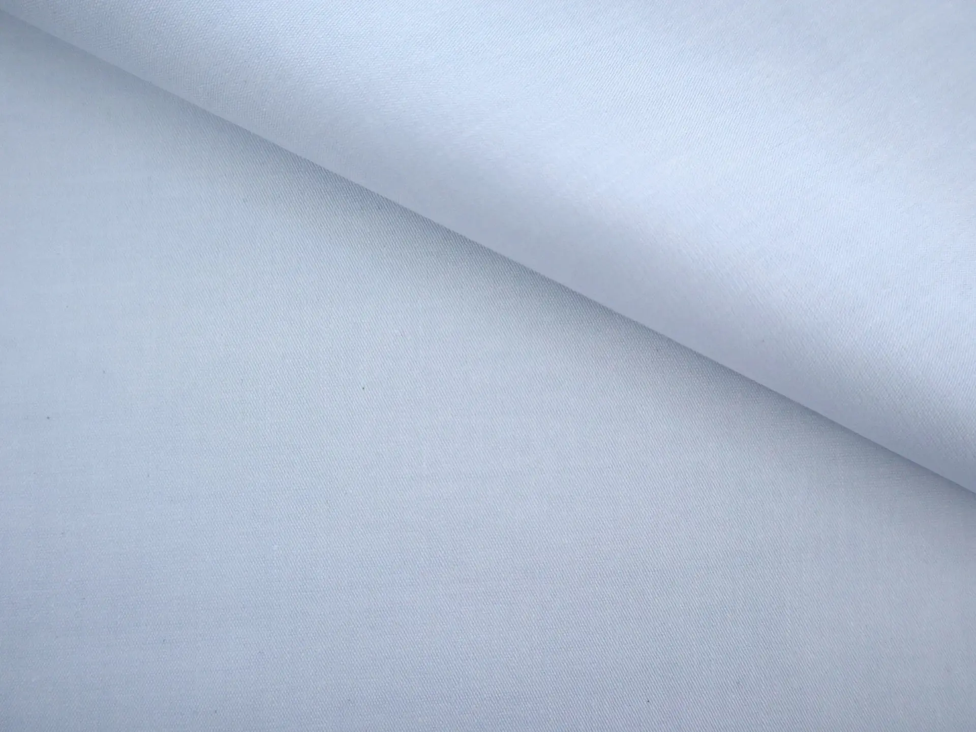 Faded Cotton Chambray in Fog