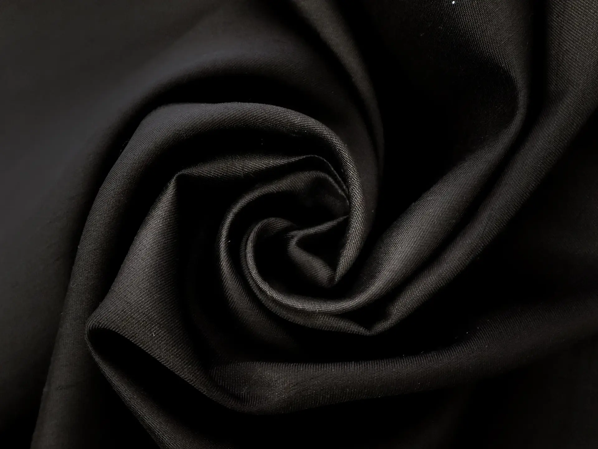 Calvin Klein Silk Shantung in Black