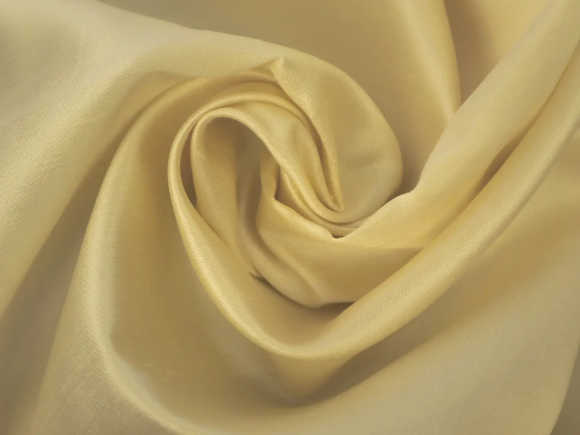  Silk Shantung in off white 