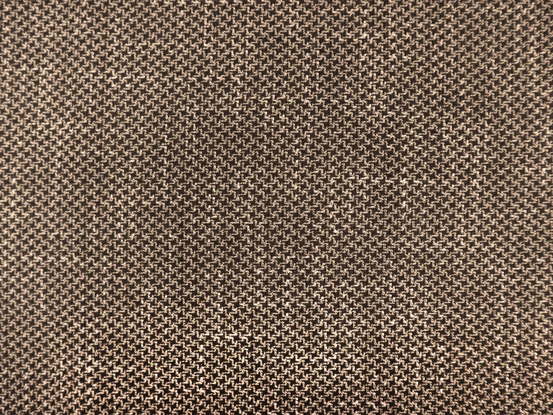 Bamboo Blend Petit Houndstooth Suiting in Espresso 