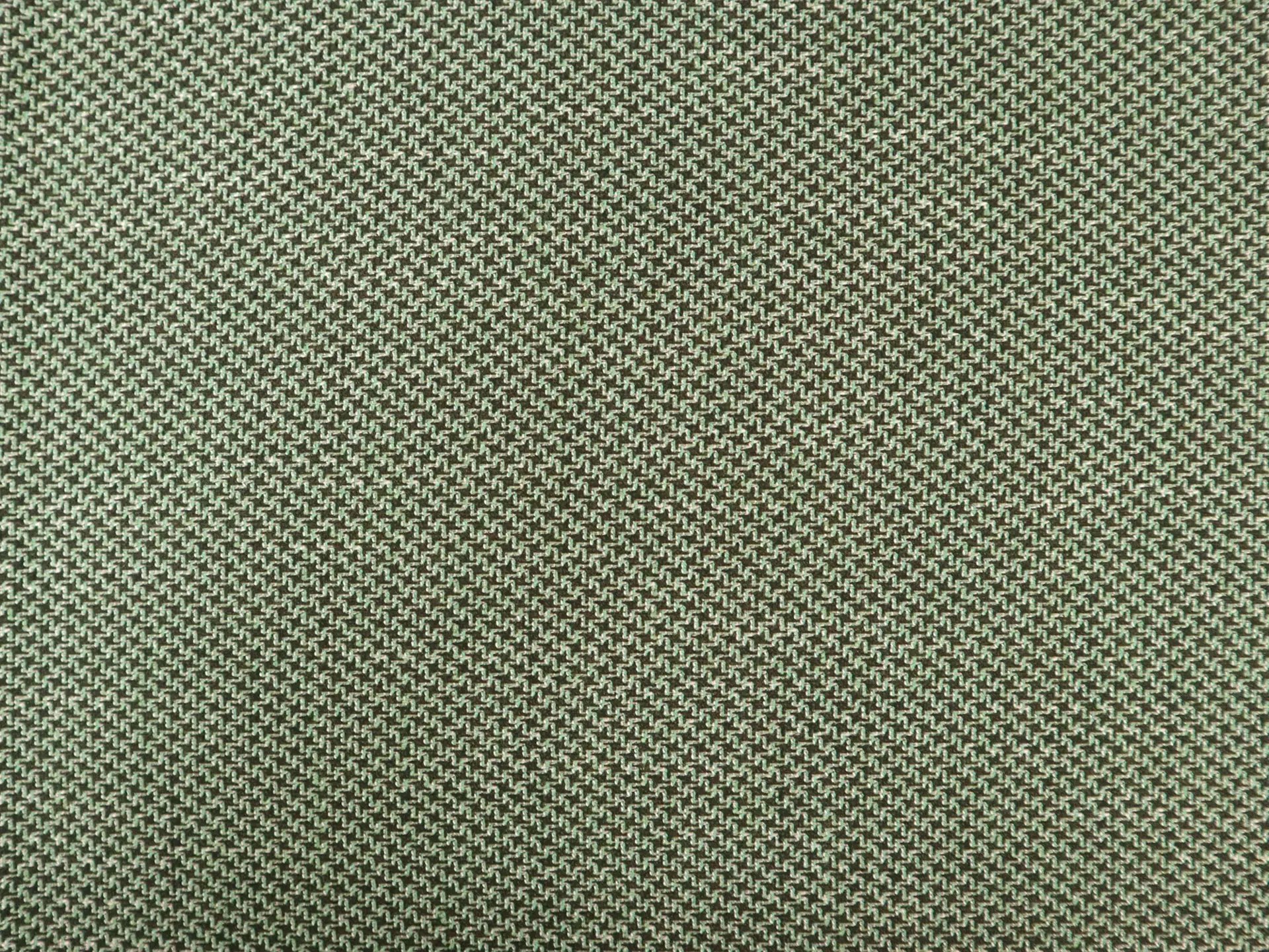 Bamboo Blend Petit Houndstooth Suiting in Celadon