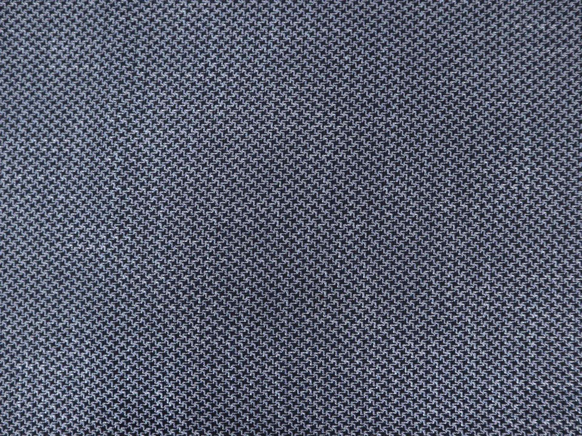 Bamboo Blend Petit Houndstooth Suiting in Blue