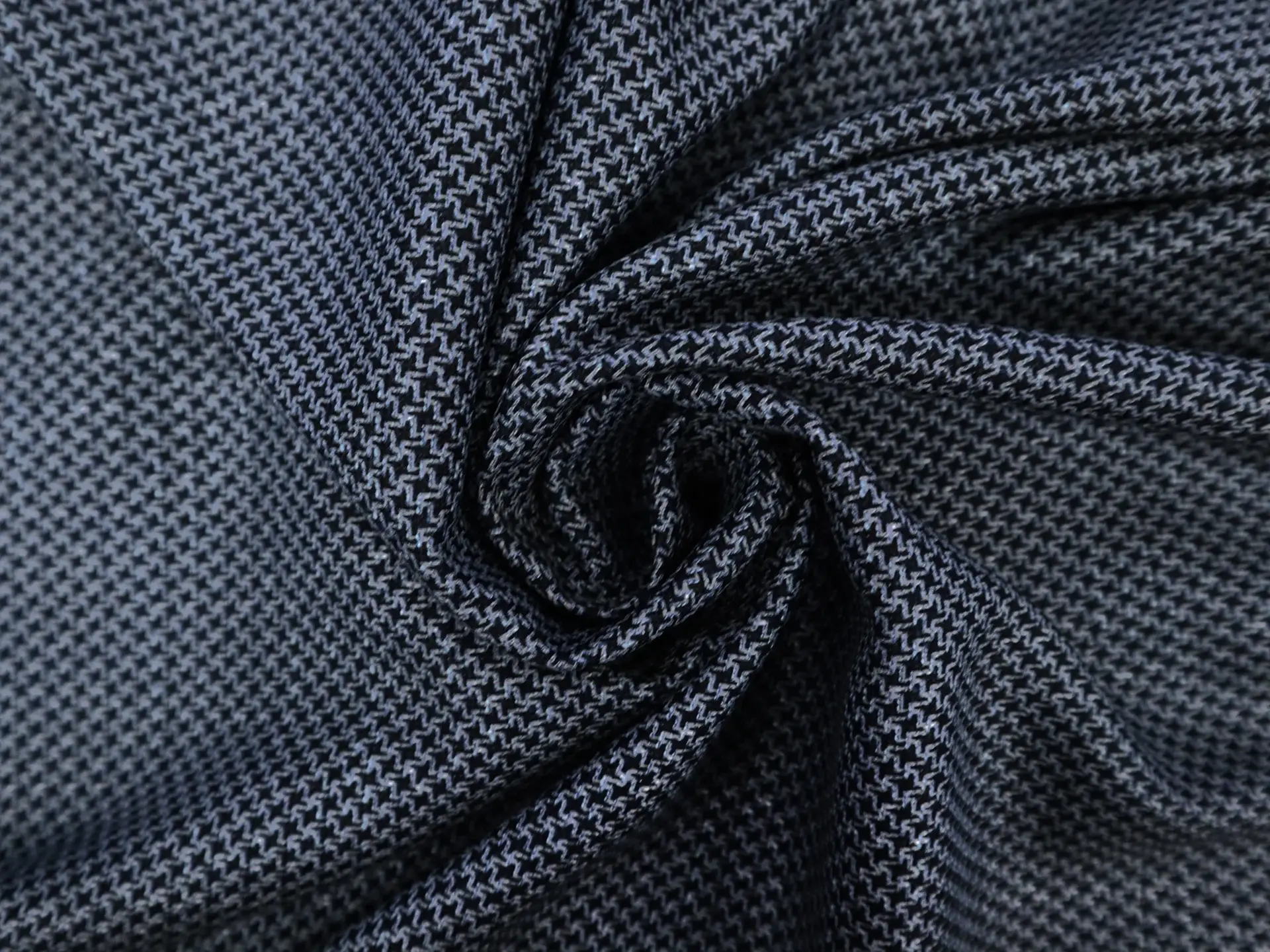 Bamboo Blend Petit Houndstooth Suiting in Blue