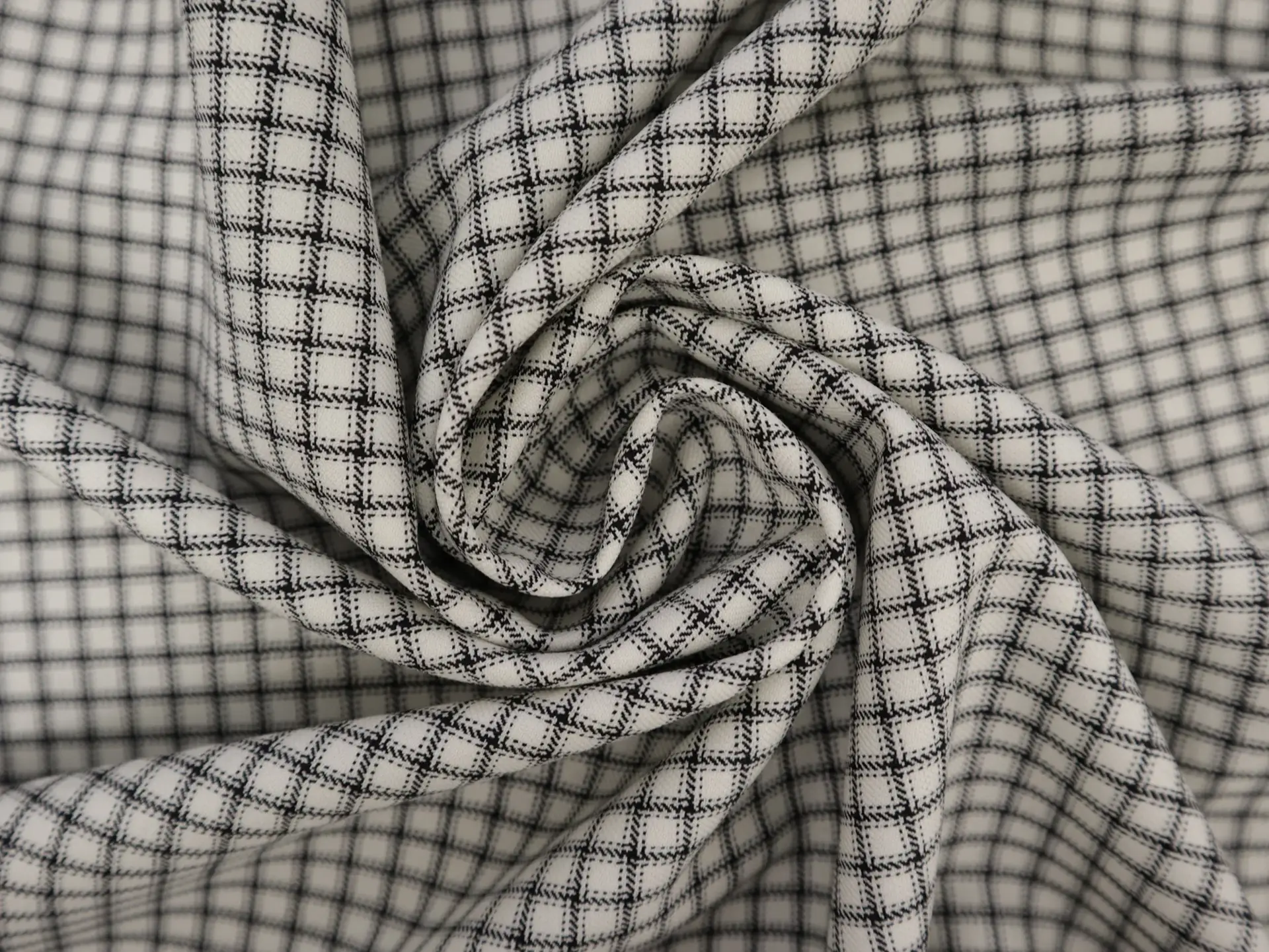 Italian Virgin Wool Lycra Check Suiting in White
