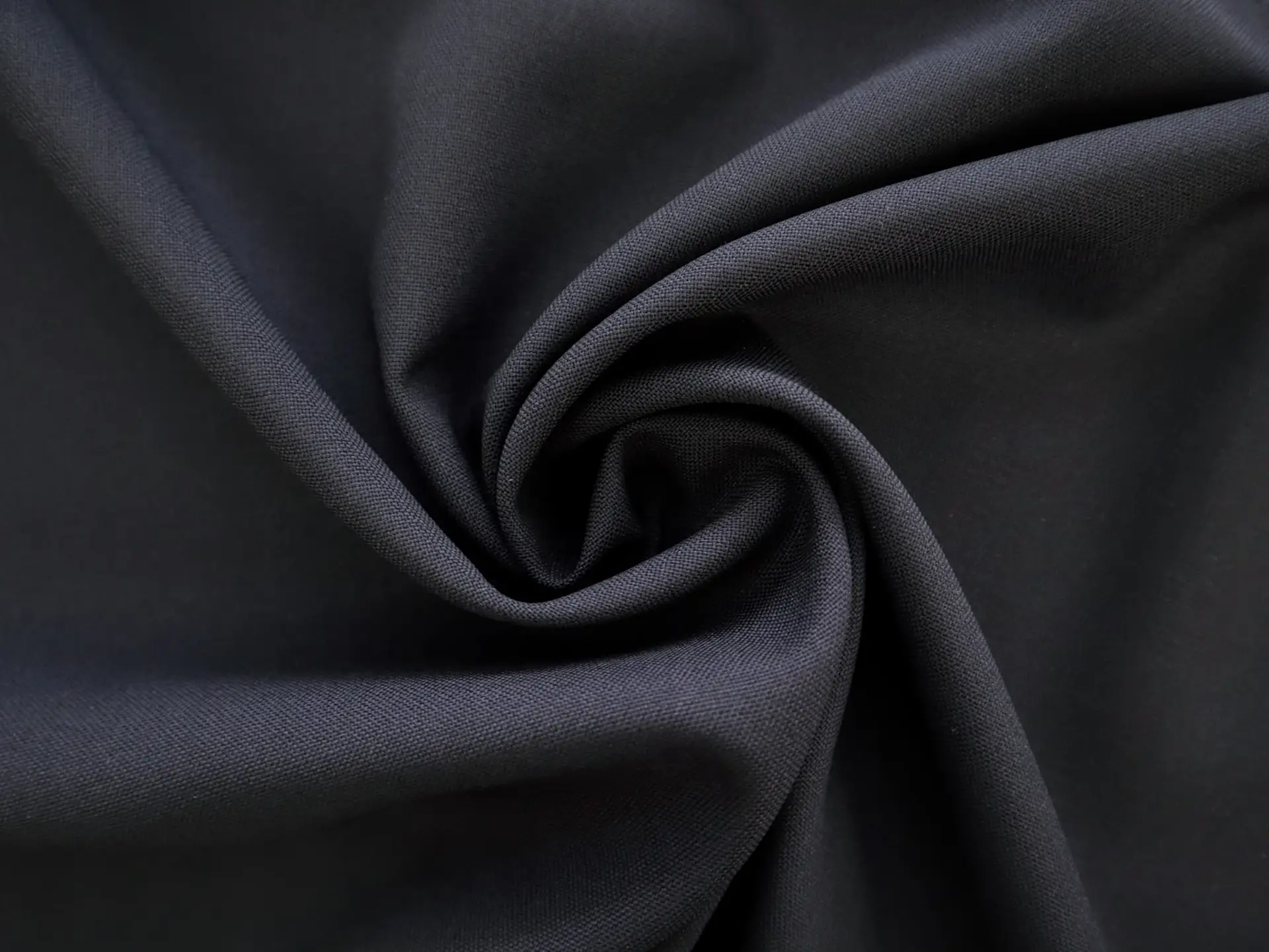 Italian Wool & Mohair Suiting in Midnight Navy