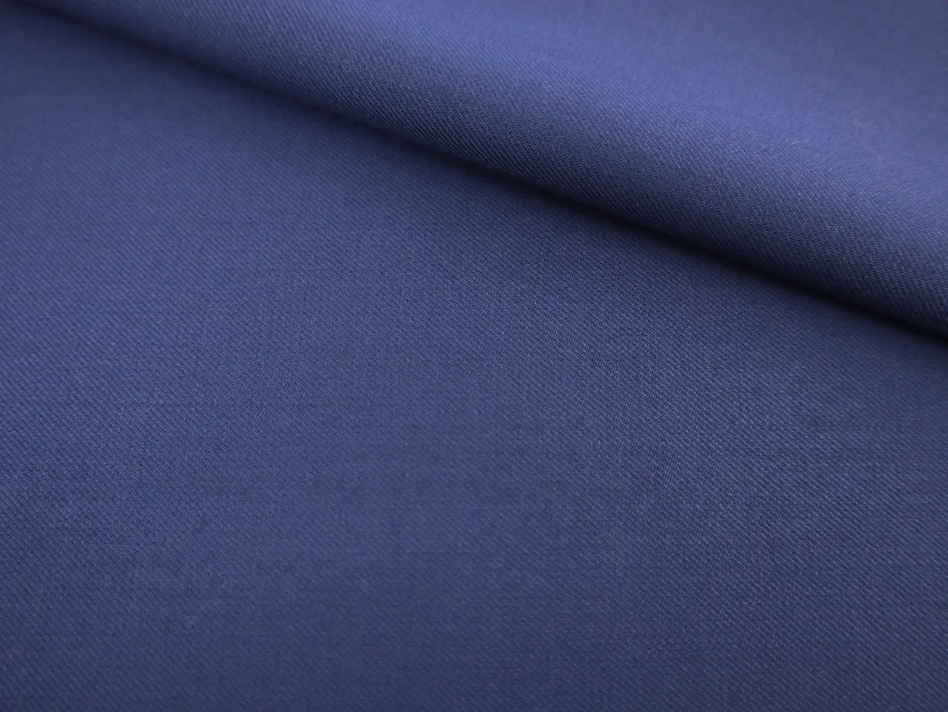Italian Super 120s Wool Suiting in Navy
