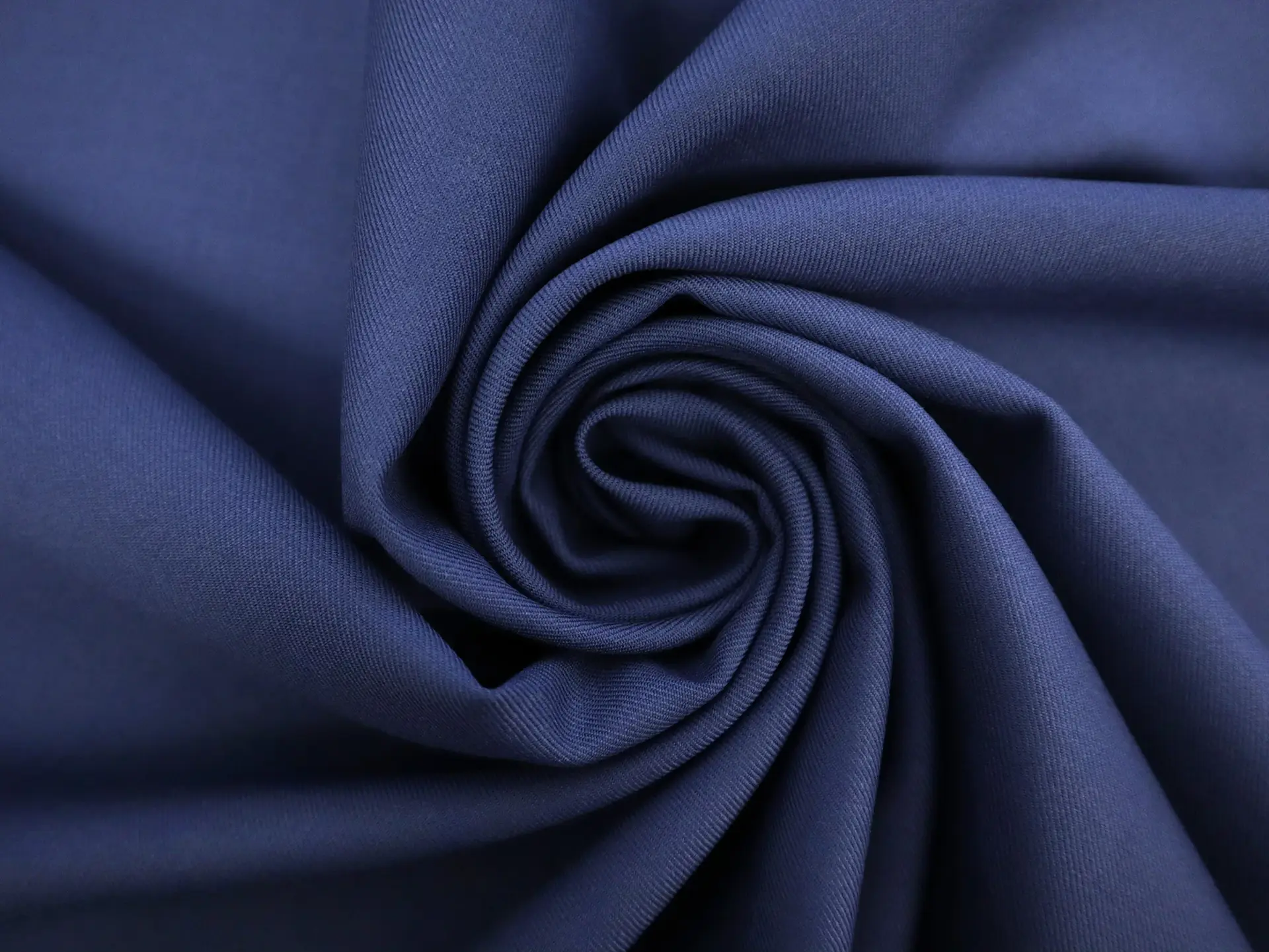 Italian Super 120s Wool Suiting in Navy