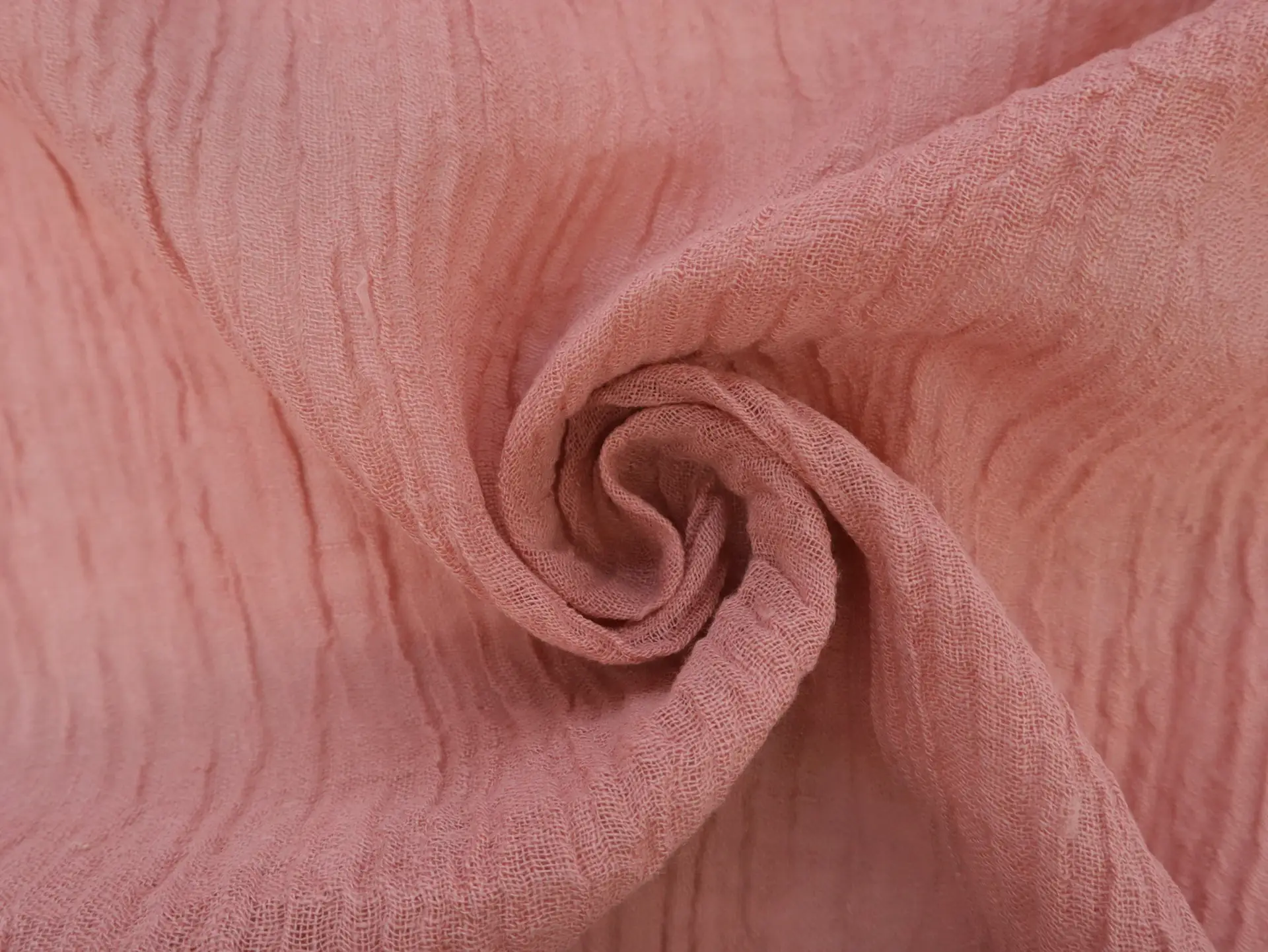 Crinkled Linen Gauze in Salmon Pink