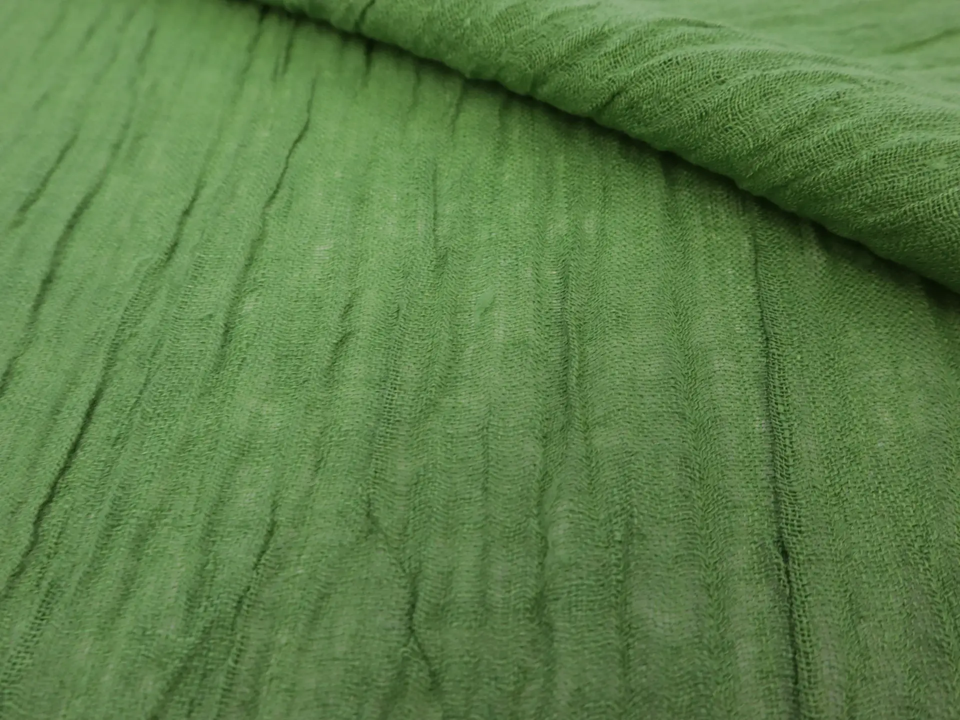 Crinkled Linen Gauze in Grass Green