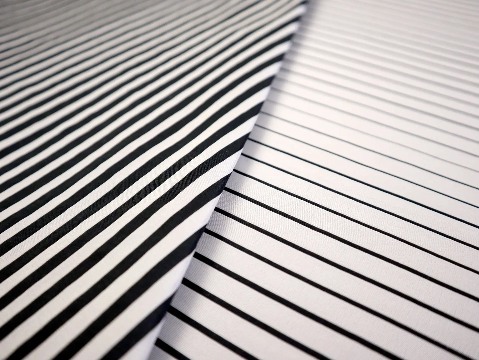 Heavyweight Doubleface Faille with Optical Stripe 