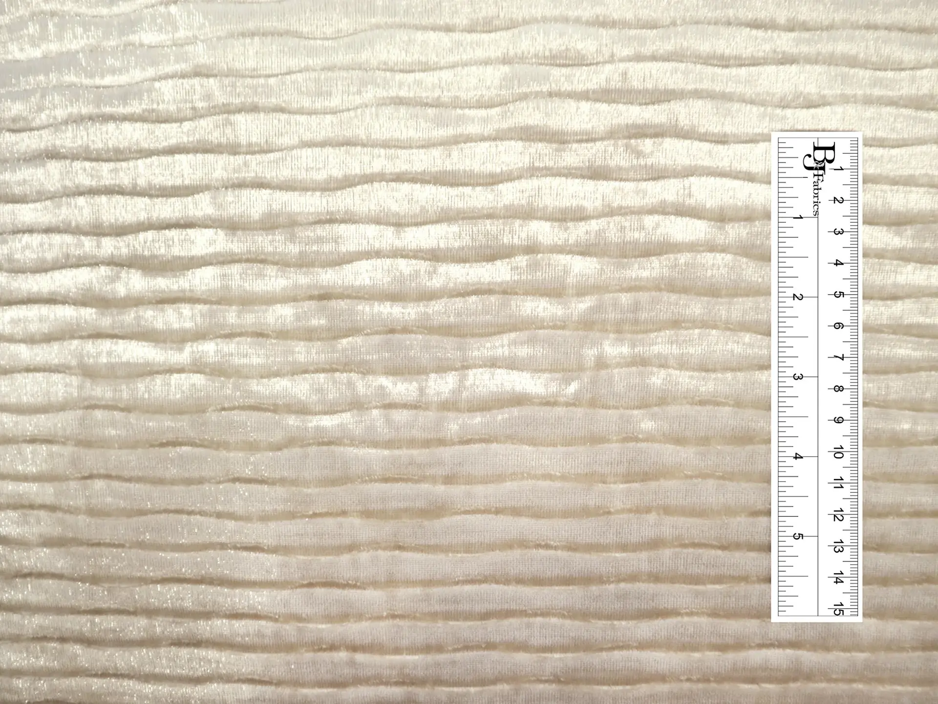 Cut Panné Velvet in Bombshell Ivory