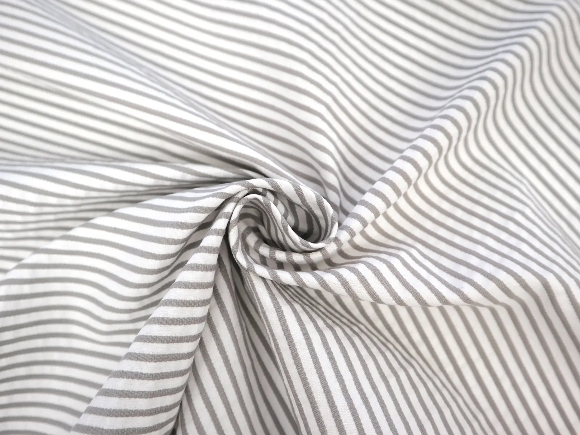 Stretch Cotton Seersucker  Stripe in Warm Grey 