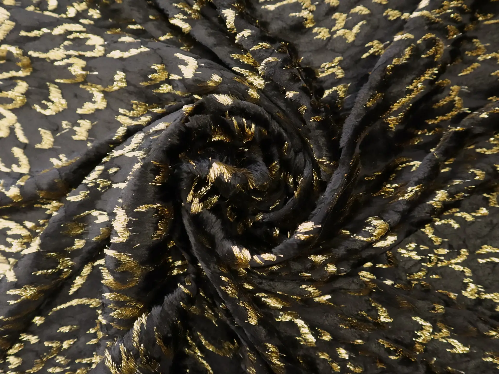 Silk & Lurex Blend Burnout Velvet in Gold/Black