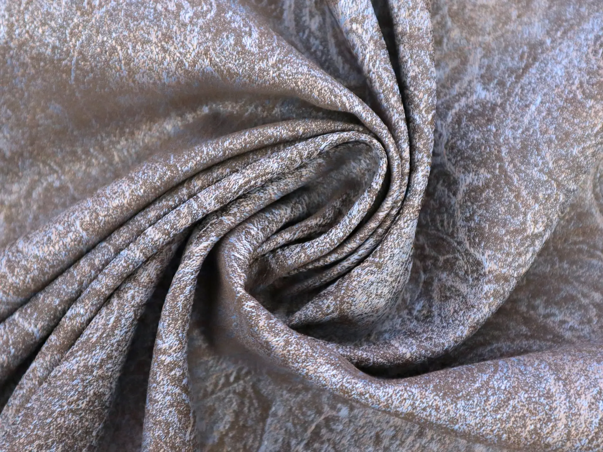 Polyester Jacquard with Paisley Pattern