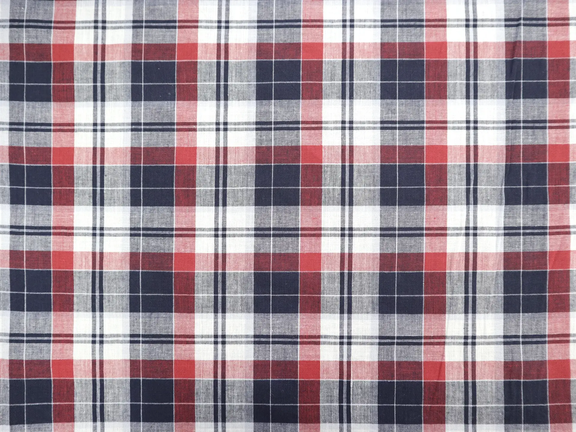Cotton Plaid Shirting in Americana