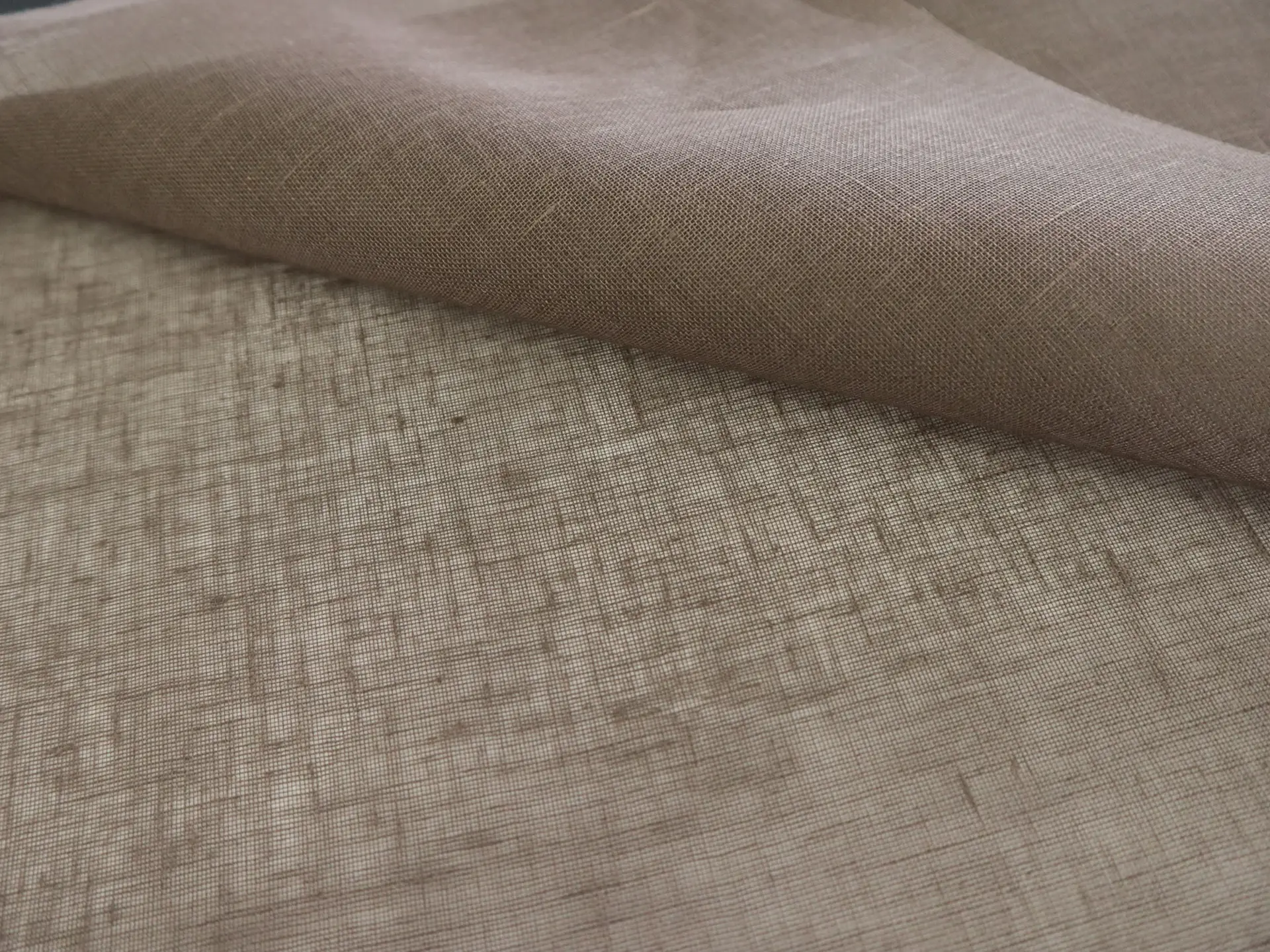 Linen Mesh in Brown