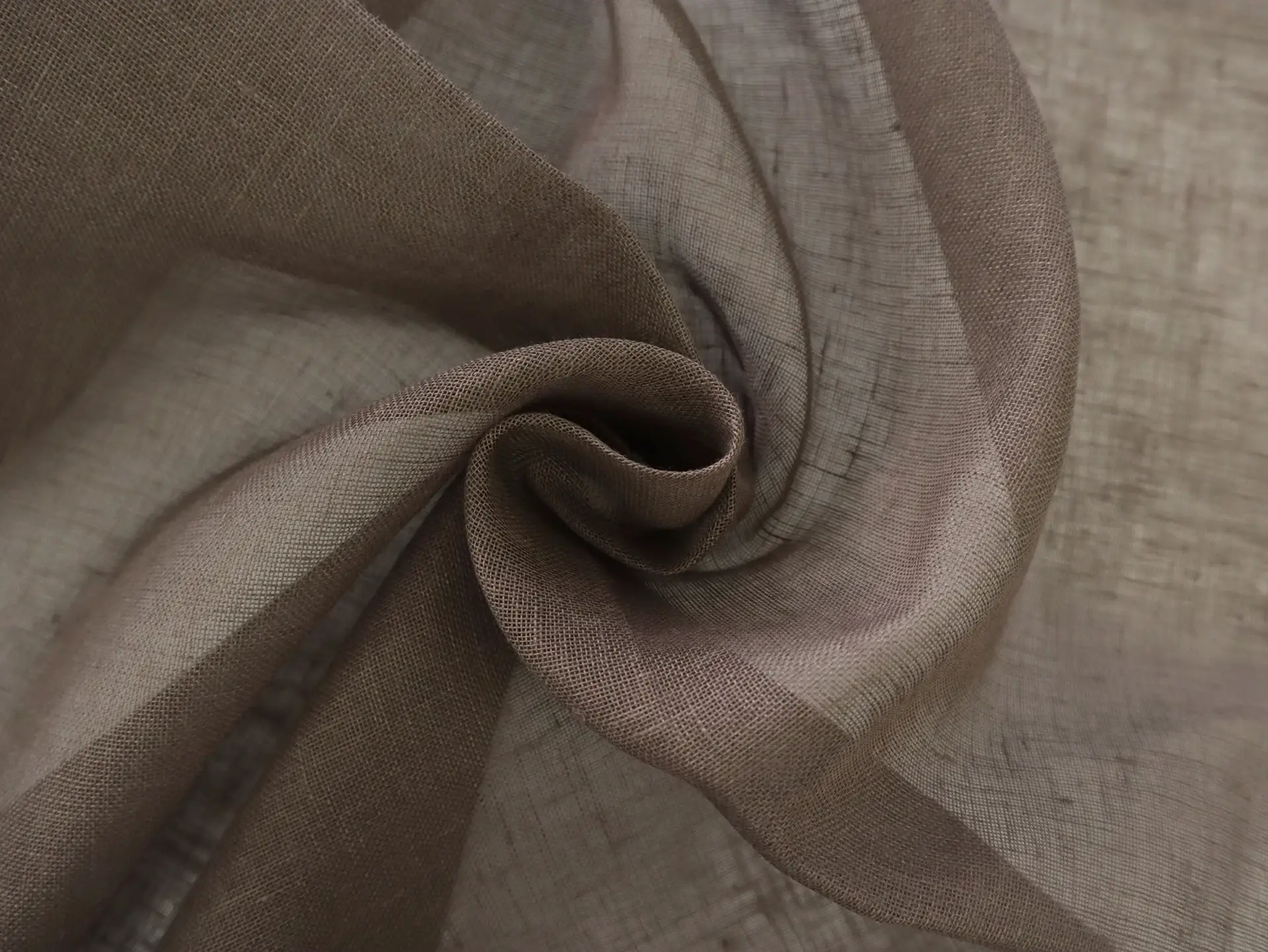 Linen Mesh in Brown