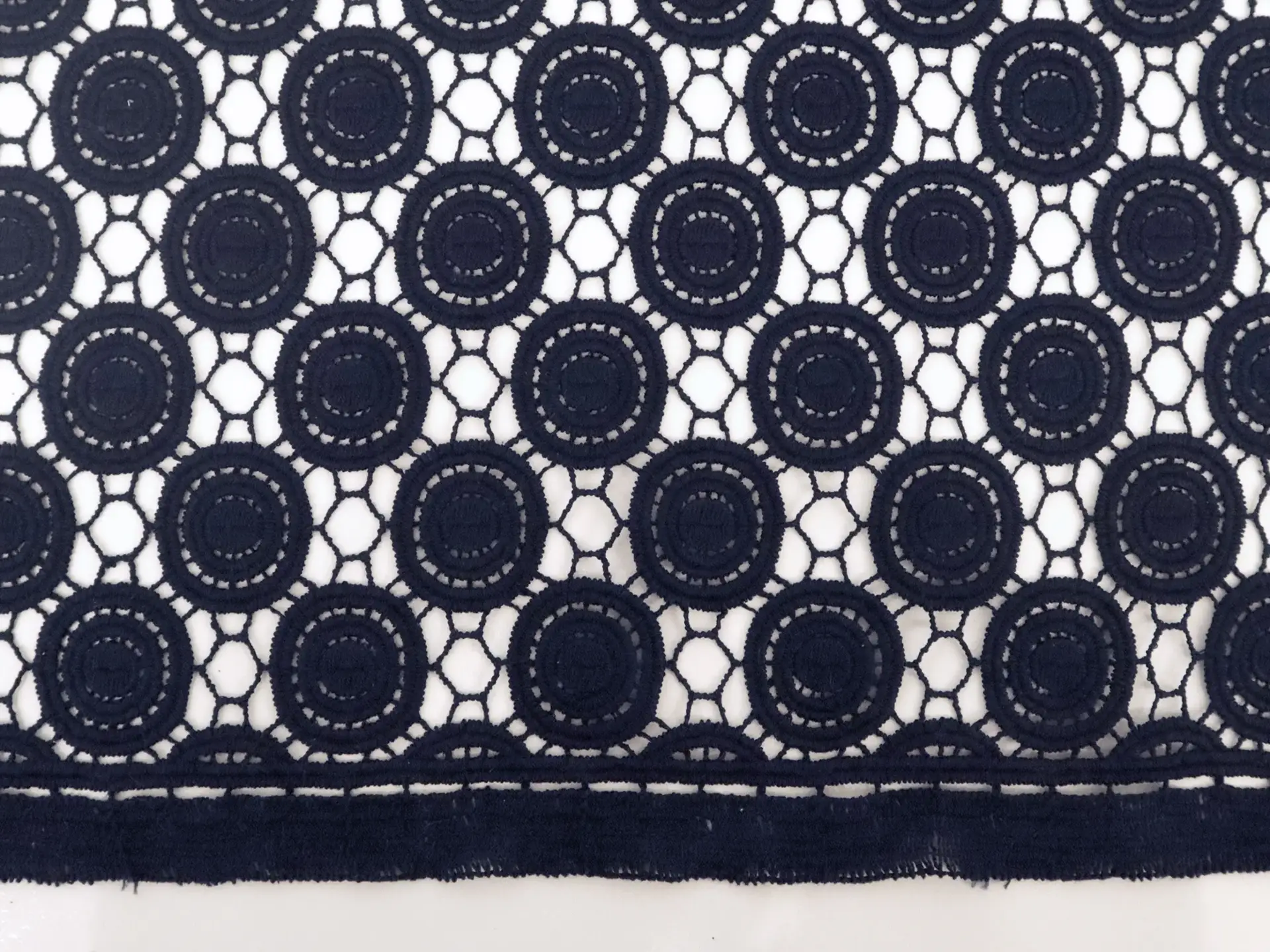 Guipure Lace with Circles Motif in Navy