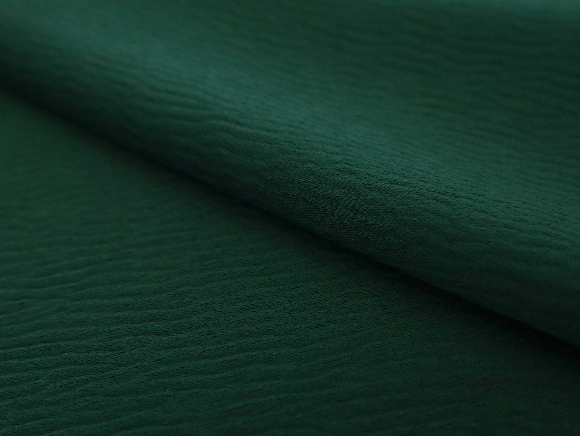 Double Face Triacetate Polyester Blend Ripple Satin in Hunter Green