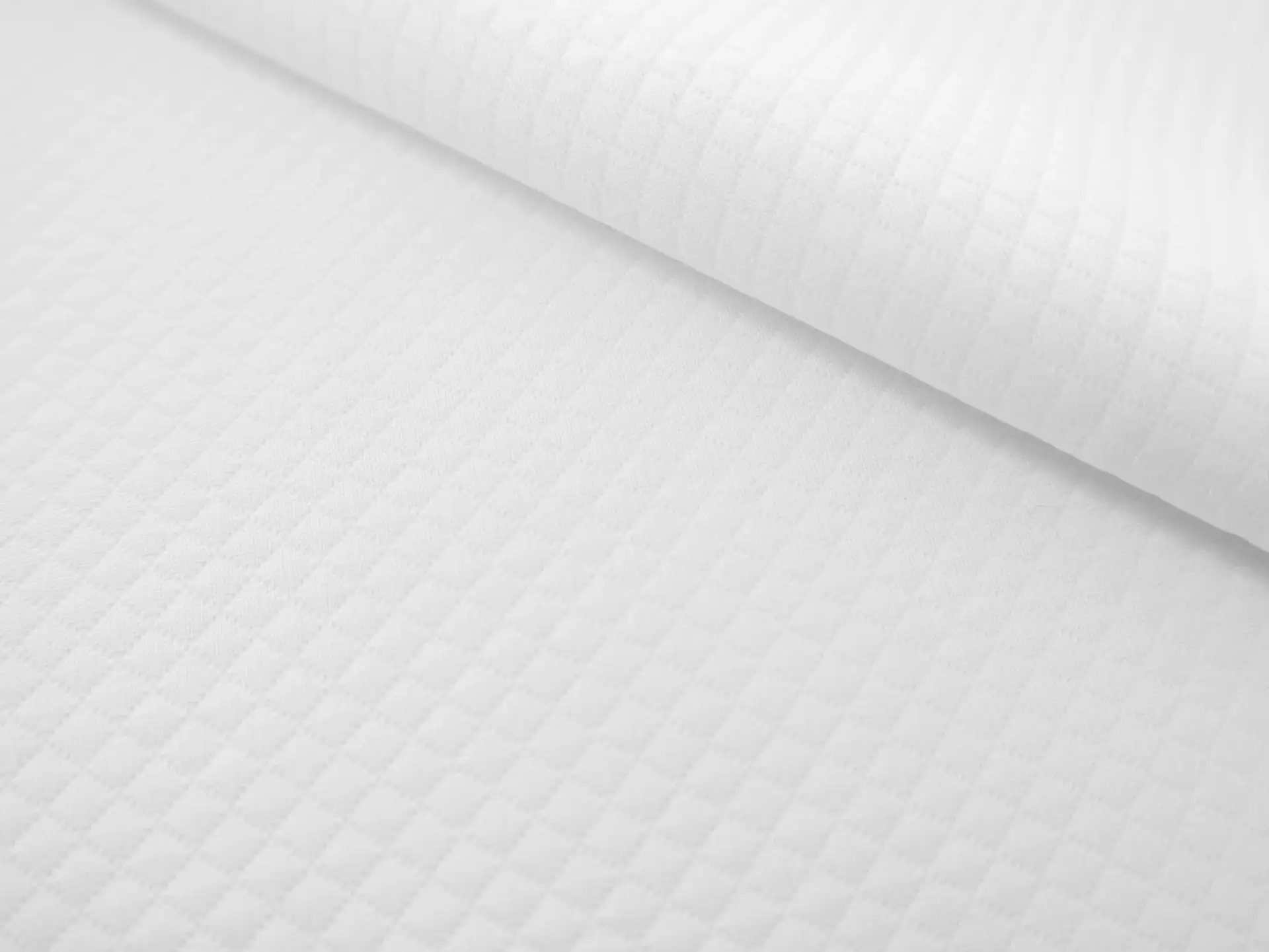 Poly & Cotton Diamond Piqué in White