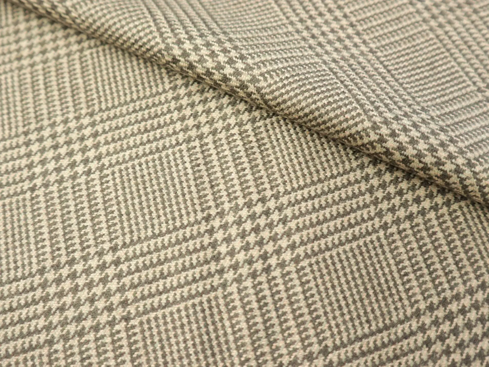 Wool Glen Check Suiting in Hunter's Green