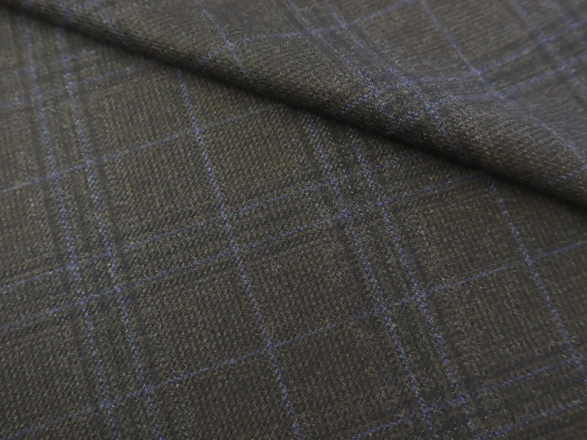 Italian Cashmere Plaid Suiting in Dark Roast