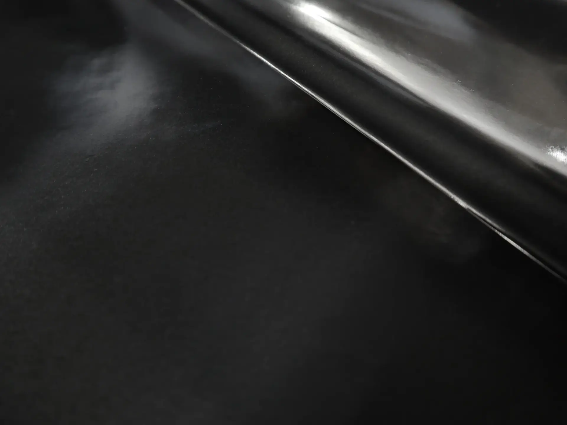 Stretch Satin-Look Vinyl in Catwoman Black
