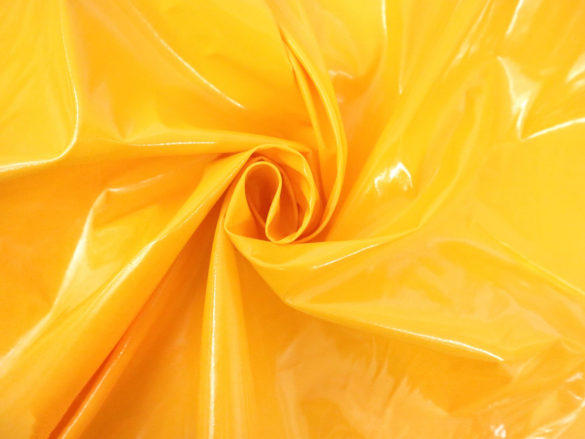 Wetlook Vinyl in Yellow