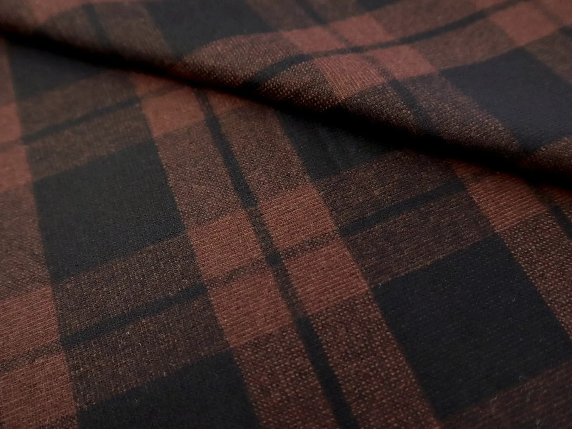 Italian Stretch Wool Blend Plaid Suiting in Black Cocoa