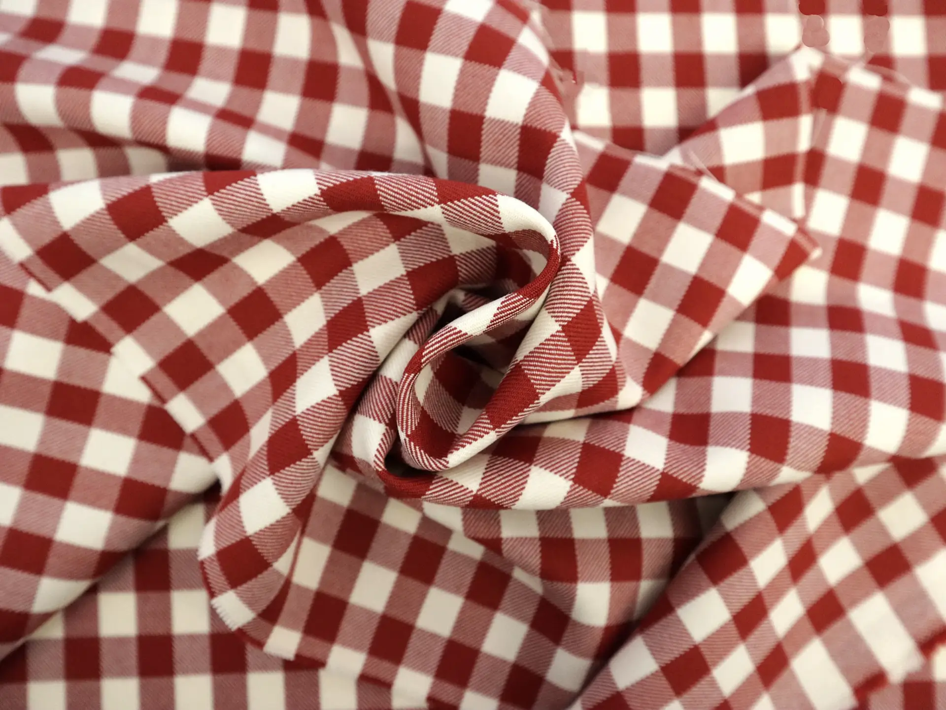 Italian Wool Shepherd's Check in Auburn 