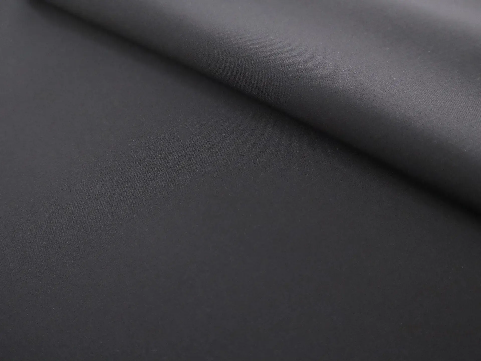 Water Repellent & Windproof Woven Softshell in Black
