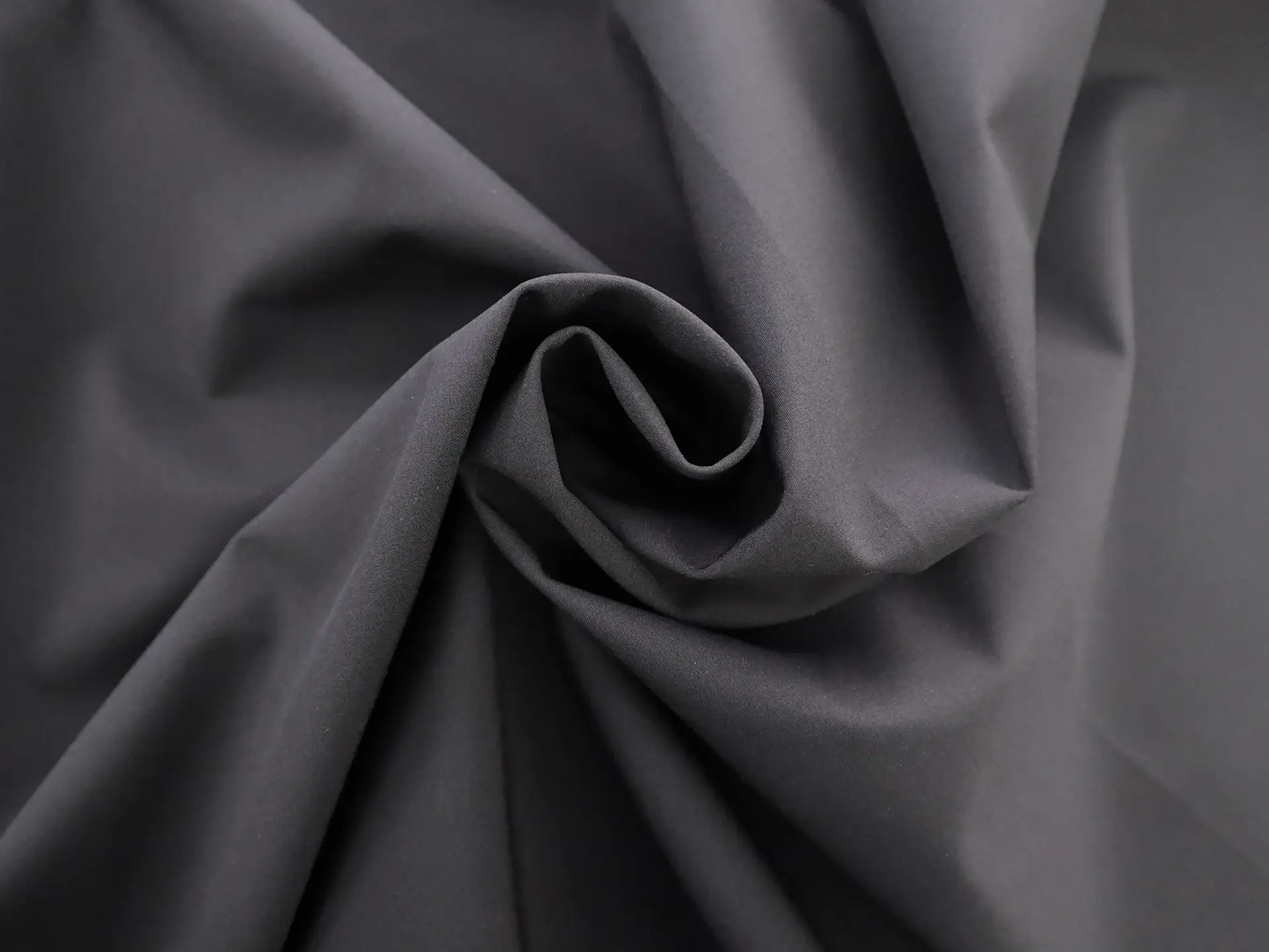 Water Repellent & Windproof Woven Softshell in Black