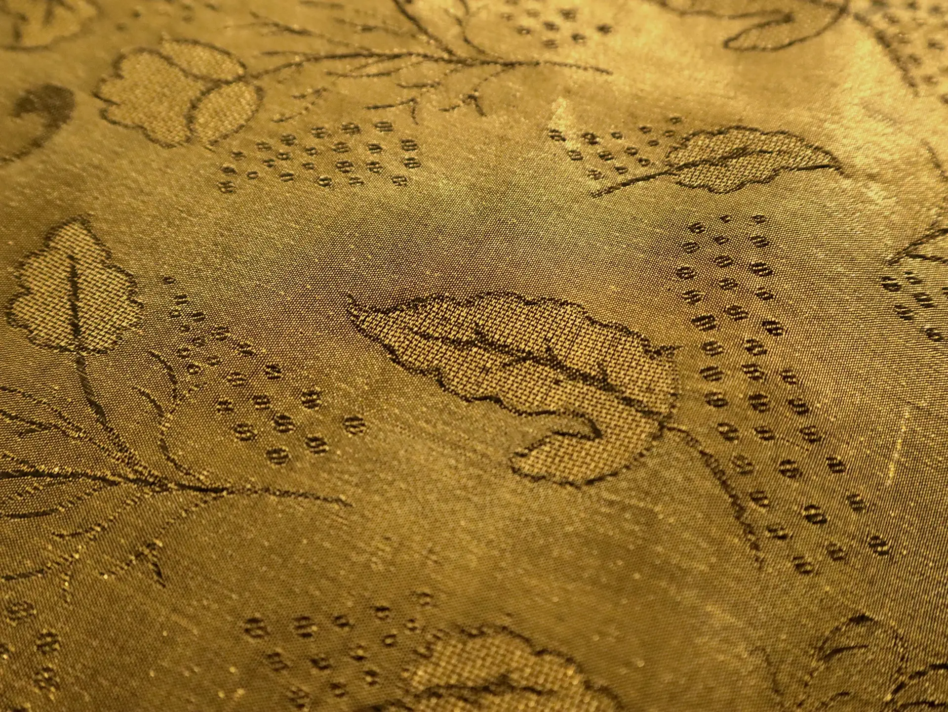 Metallic Silk Shantung with Leaf Pattern in Gold
