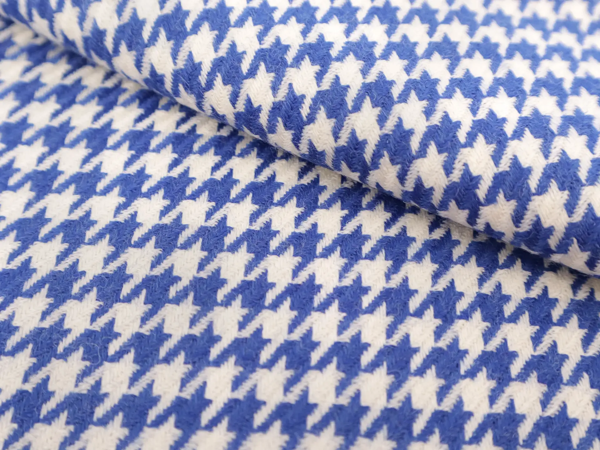 Italian Wool Houndstooth Suiting in Avio Blue & Ivory