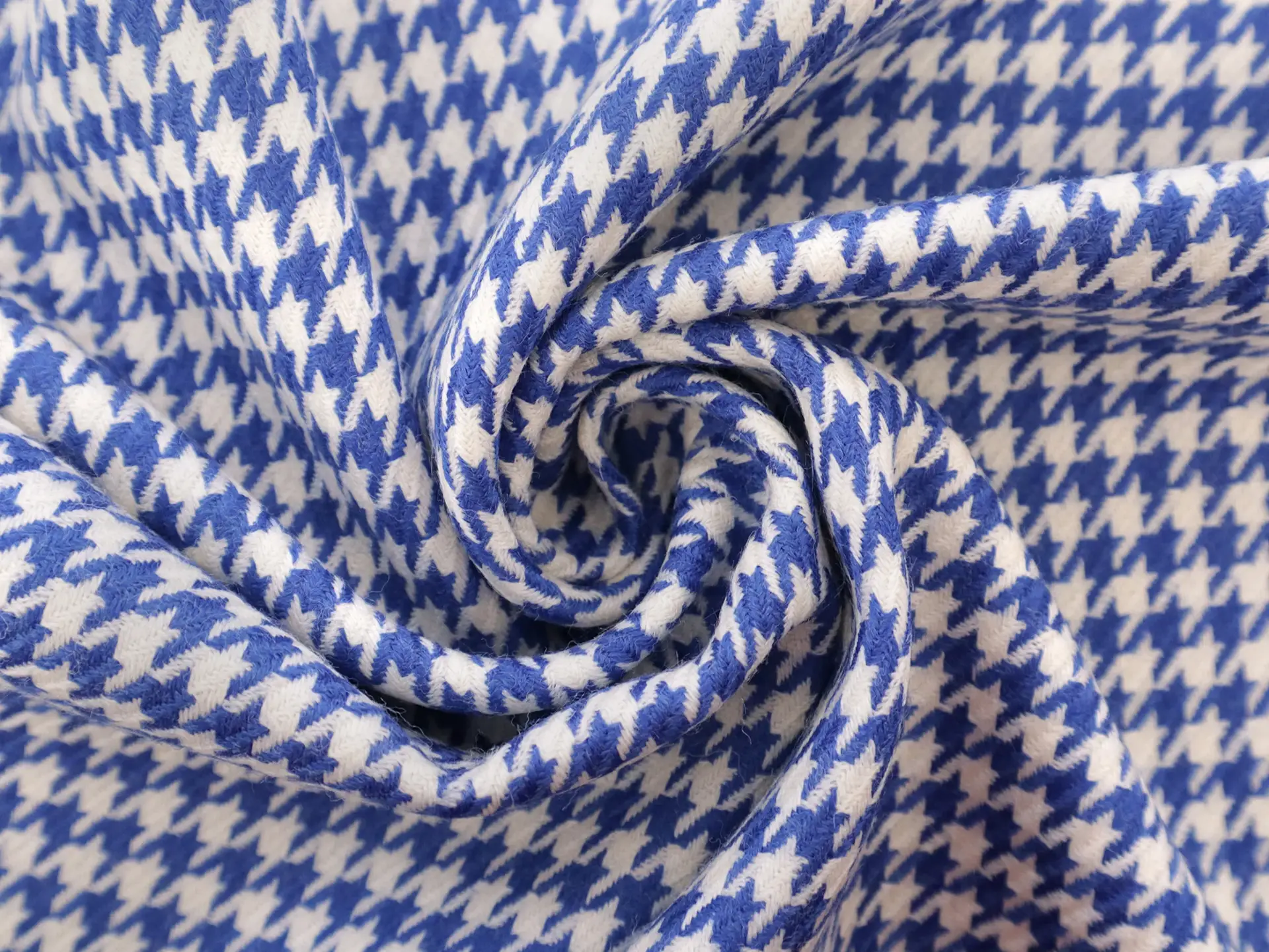 Italian Wool Houndstooth Suiting in Avio Blue & Ivory