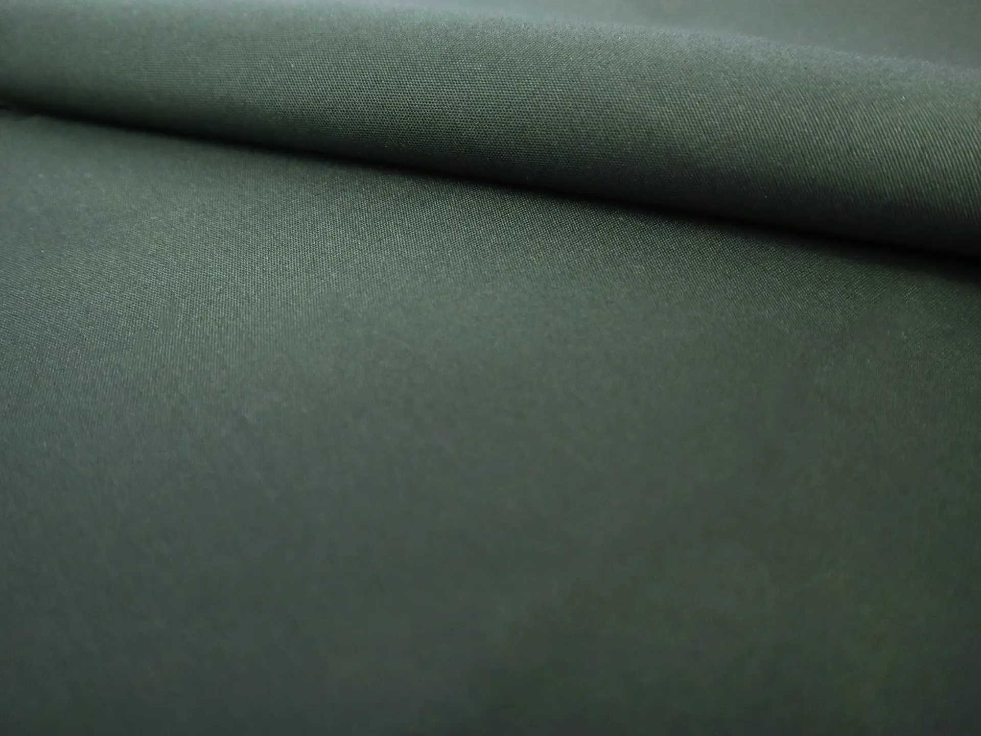 Poly Cotton Water Repellent Faille in Jungle Green