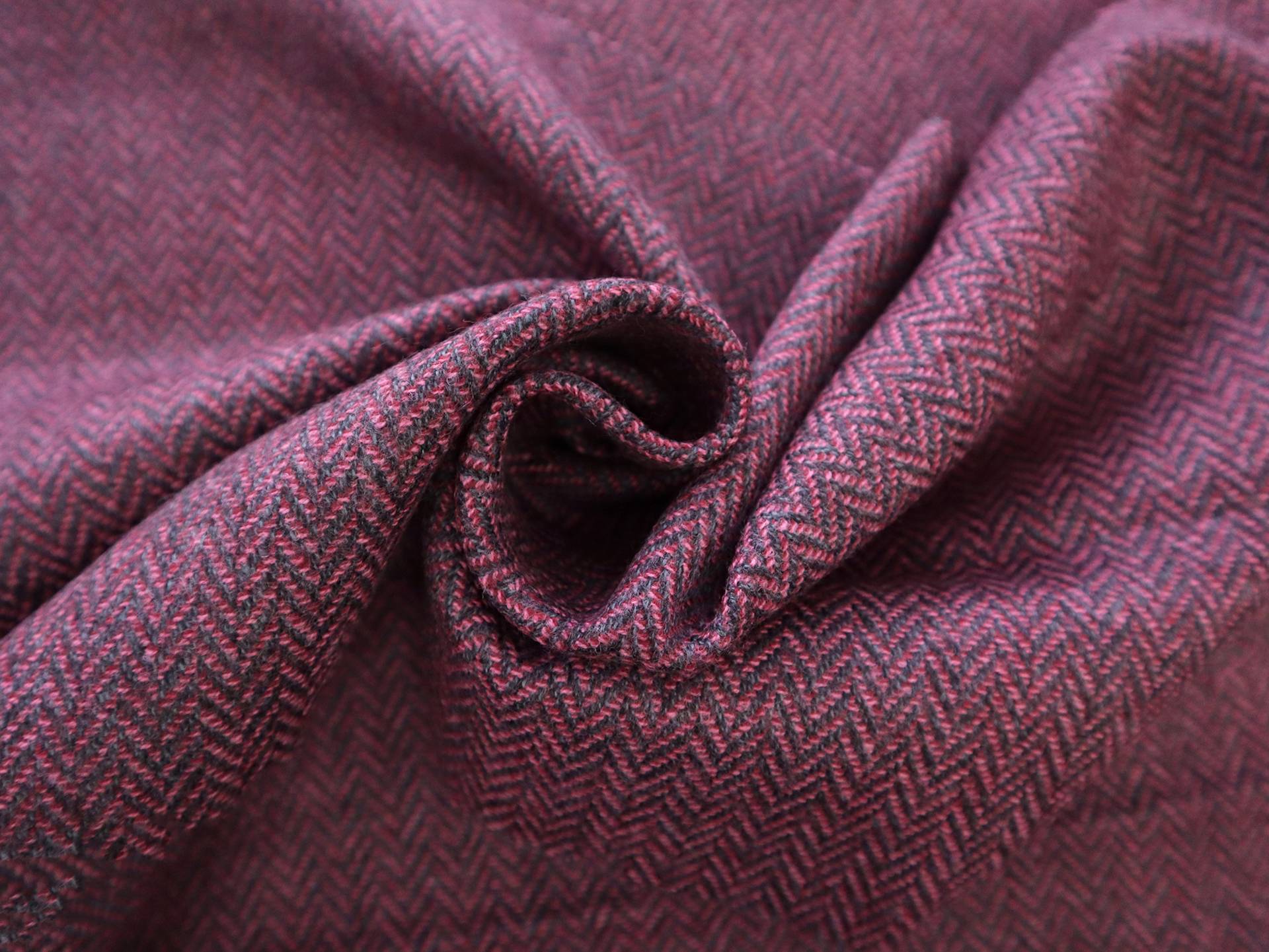 Austrian Fine Wool Herringbone in Raspberry & Charcoal