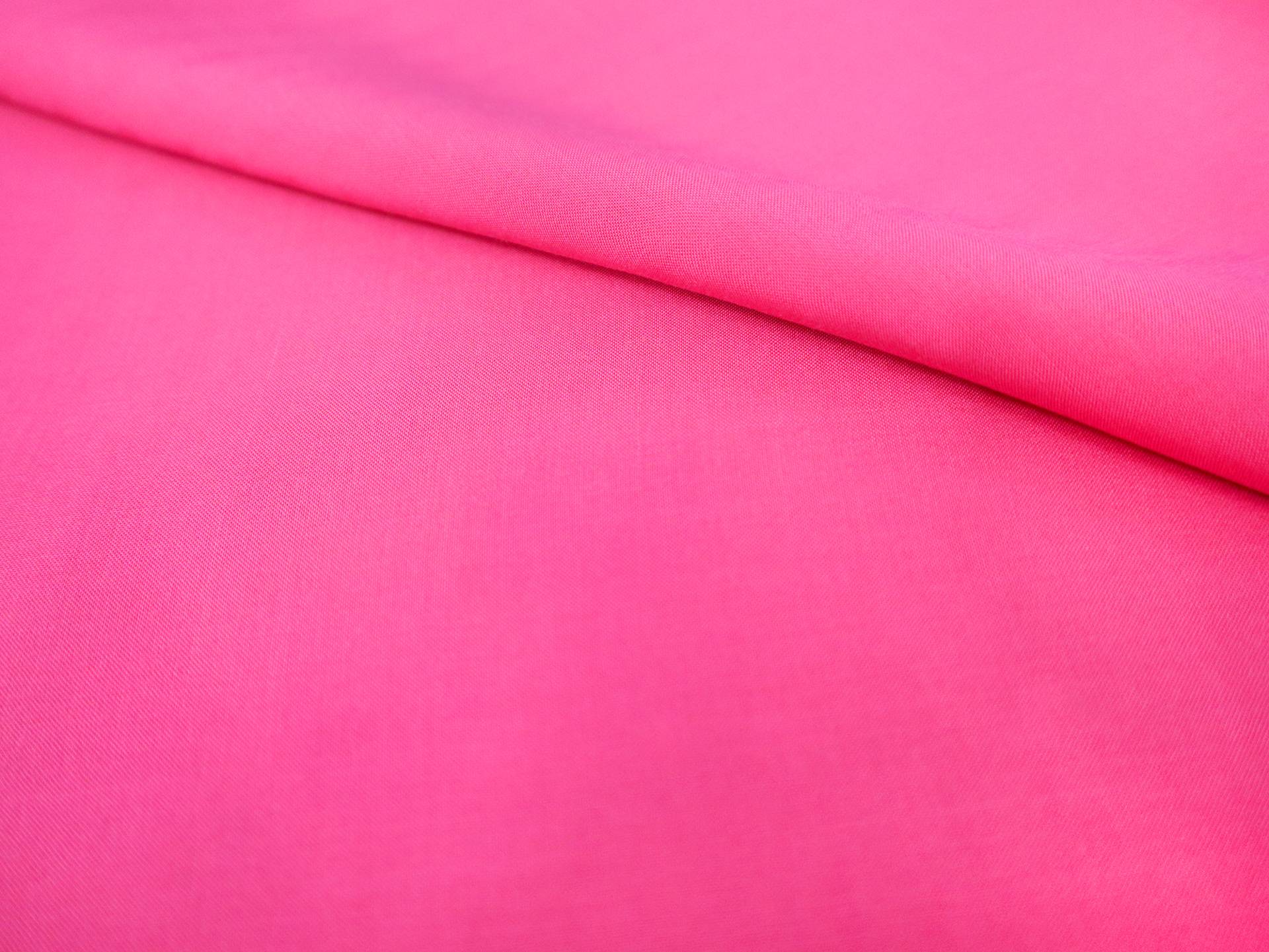 Viscose Batiste in Fuchsia