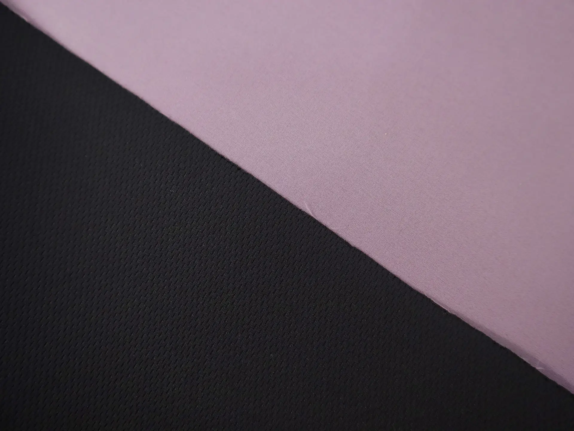 Sustainable "Dintex" Mesh Back Rainwear in Mauve