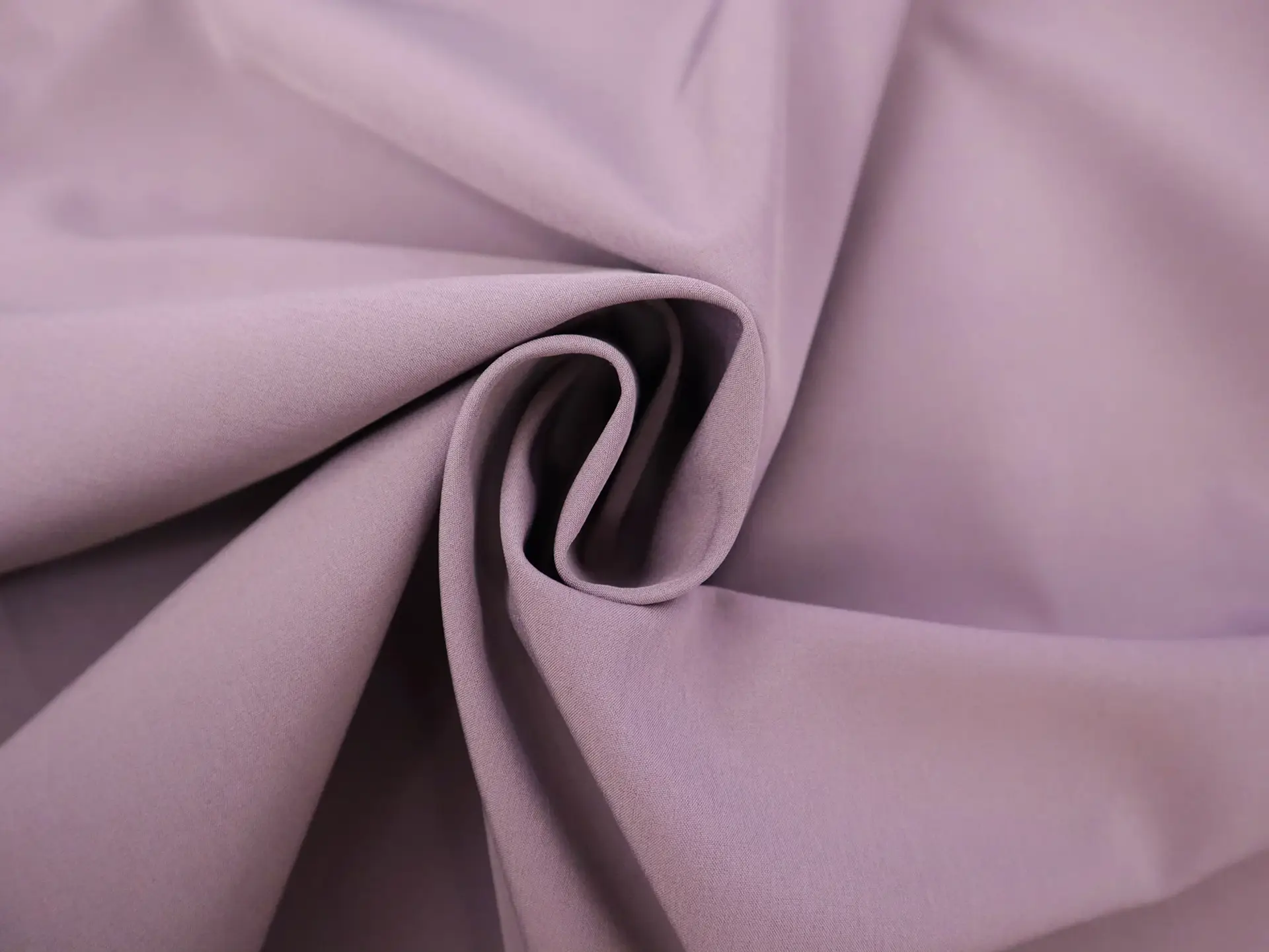 Sustainable "Dintex" Mesh Back Rainwear in Mauve